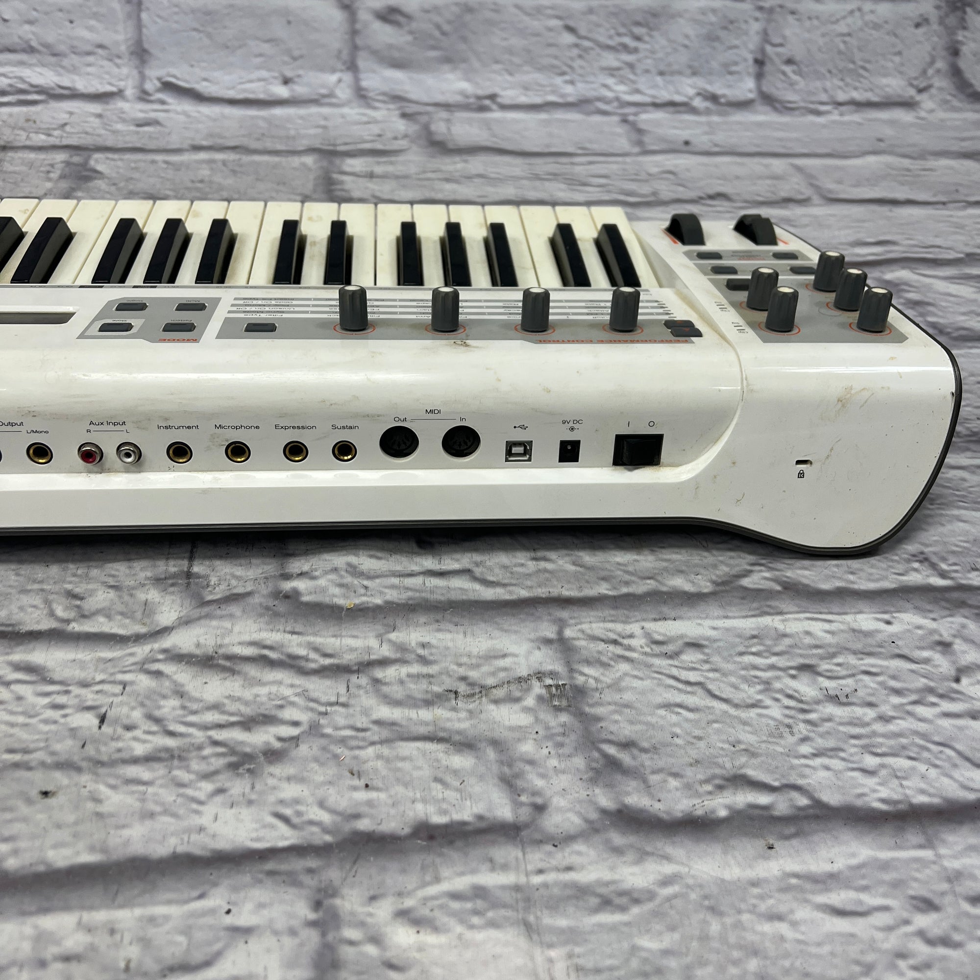 M-Audio Venom Digital Synth - Evolution Music