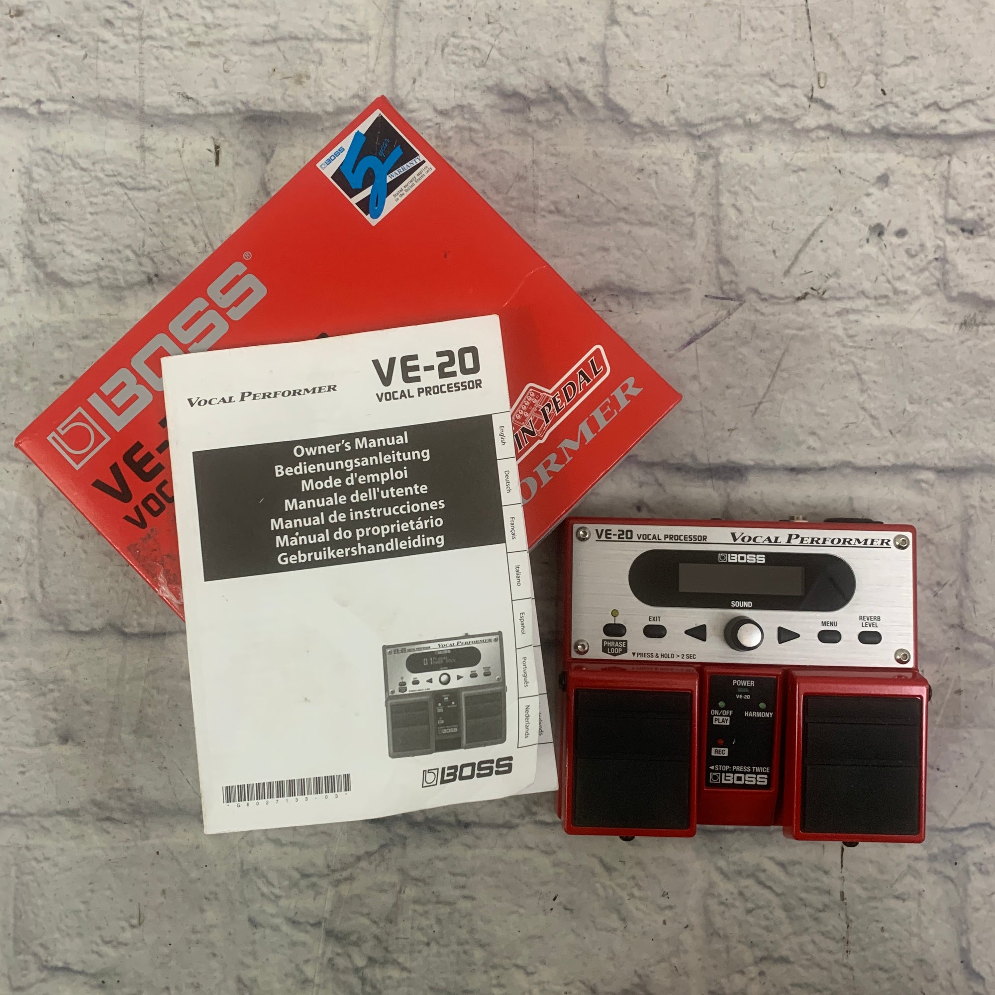 boss pedal vocal Boss VE-20 Vocal Performer Vocal Effect Pedal