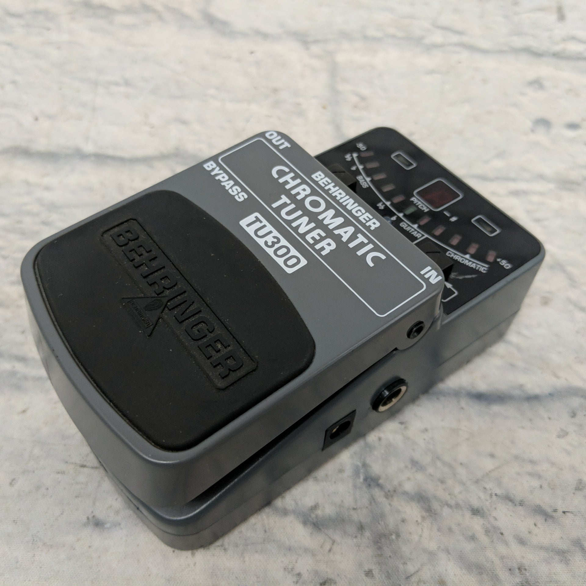 Behringer TU300 Chromatic Tuner