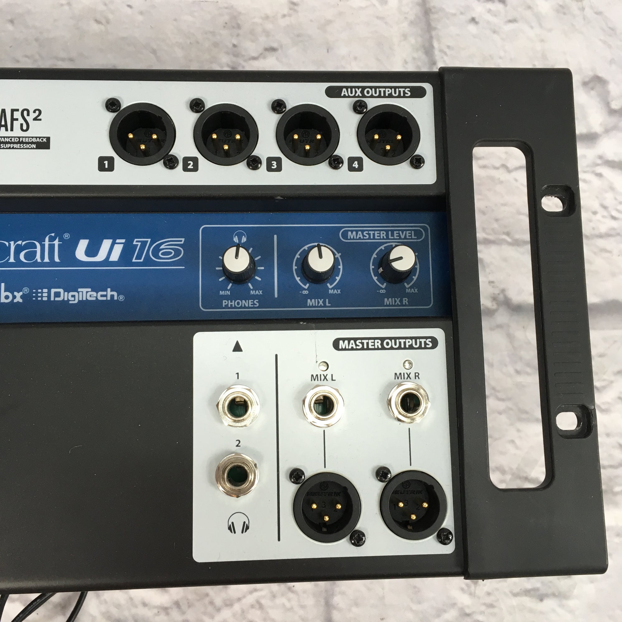 Soundcraft UIO16 16 Channel Wifi Mixer