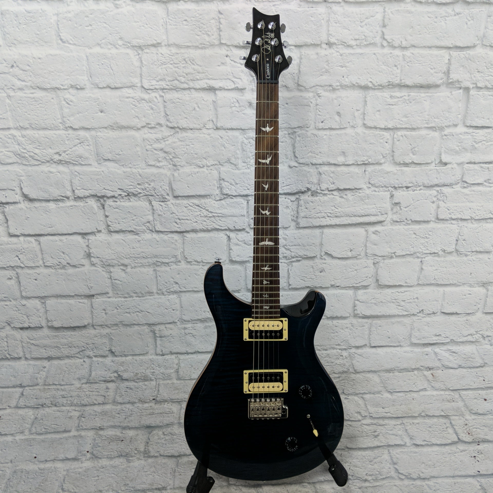 PRS SE Custom Guitar W/ GigBag
