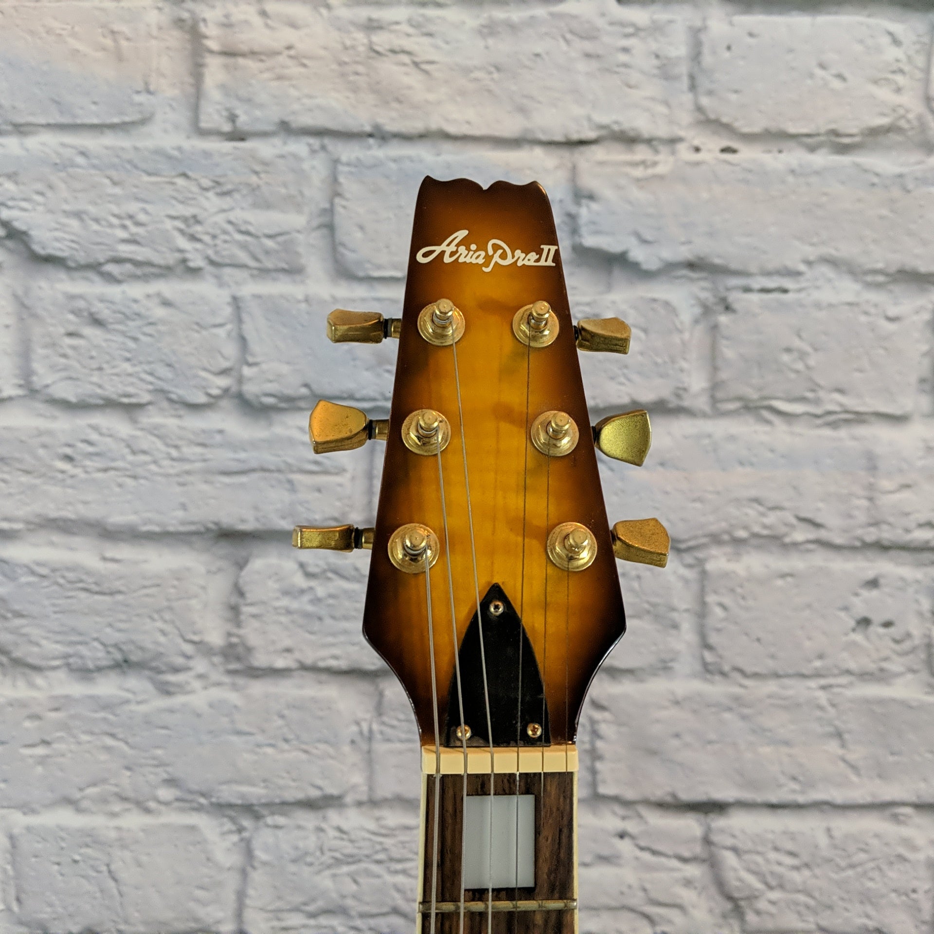 Aria Pro II MIK Les Paul Electric Guitar - Evolution Music