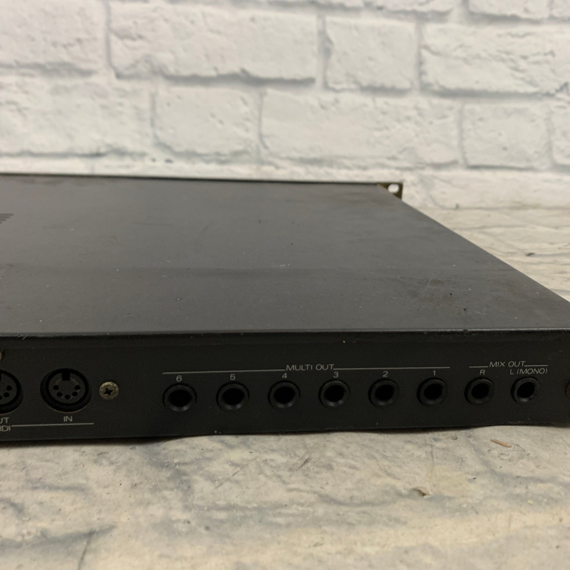 Roland U-110 P CM Rackmount Synth Sound Module