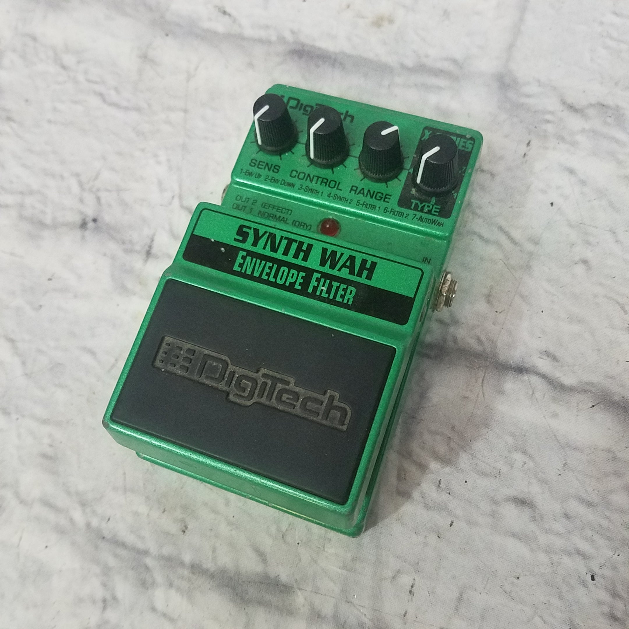 ギター DigiTech Synth Wah Envelope Filter DigiTech Synth Wah Envelope Filter Pedal | Sweetwater