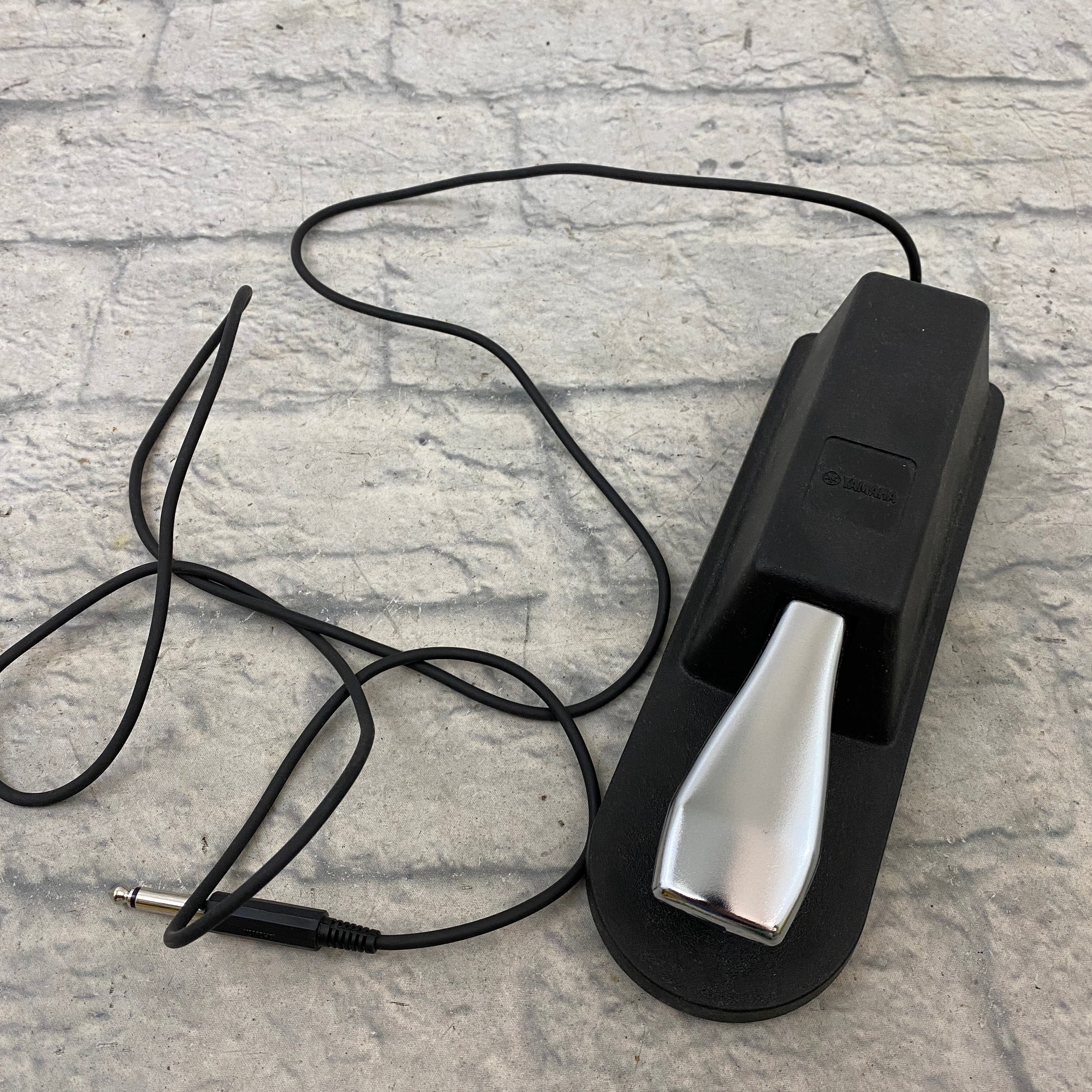 yamaha p45 sustain pedal Yamaha FC-4 Sustain Pedal for Keyboard
