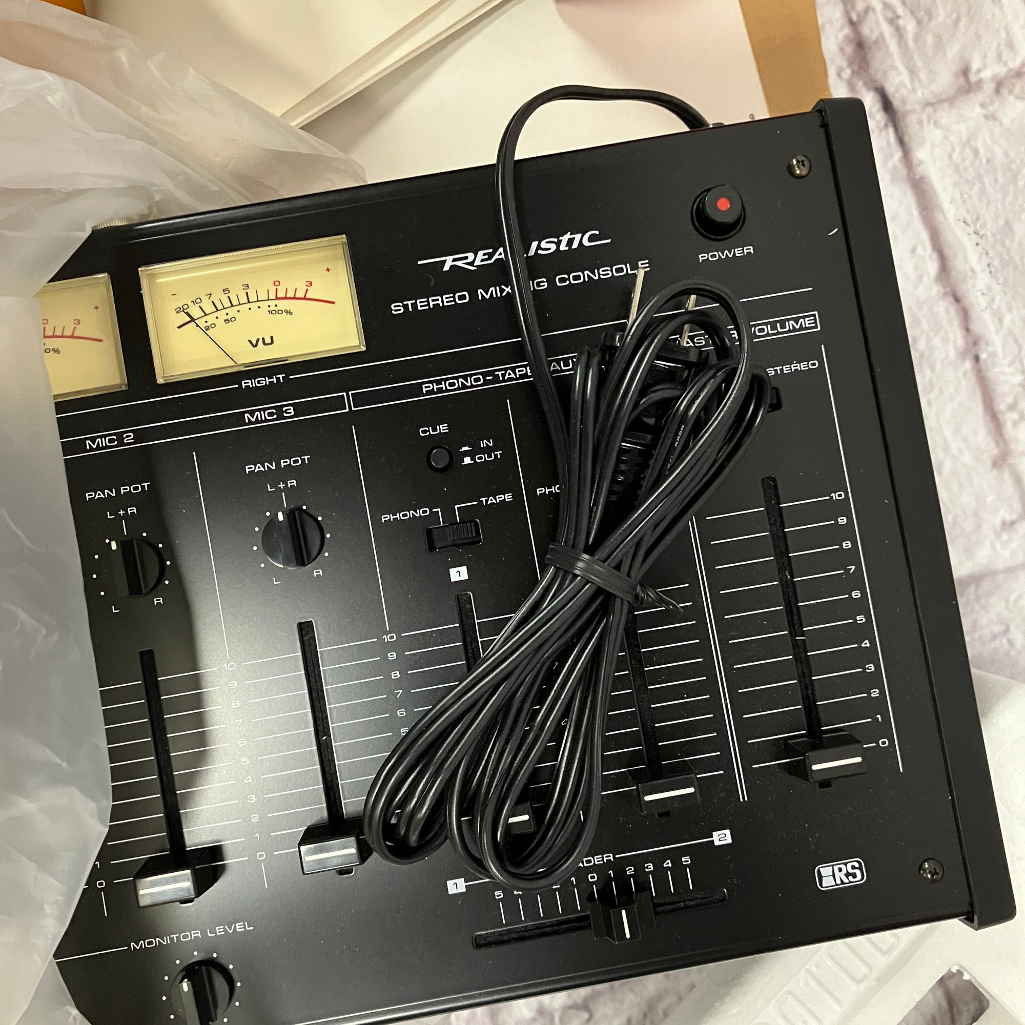 Realistic 32-1200B 5 Channel Analog Stereo Mixer