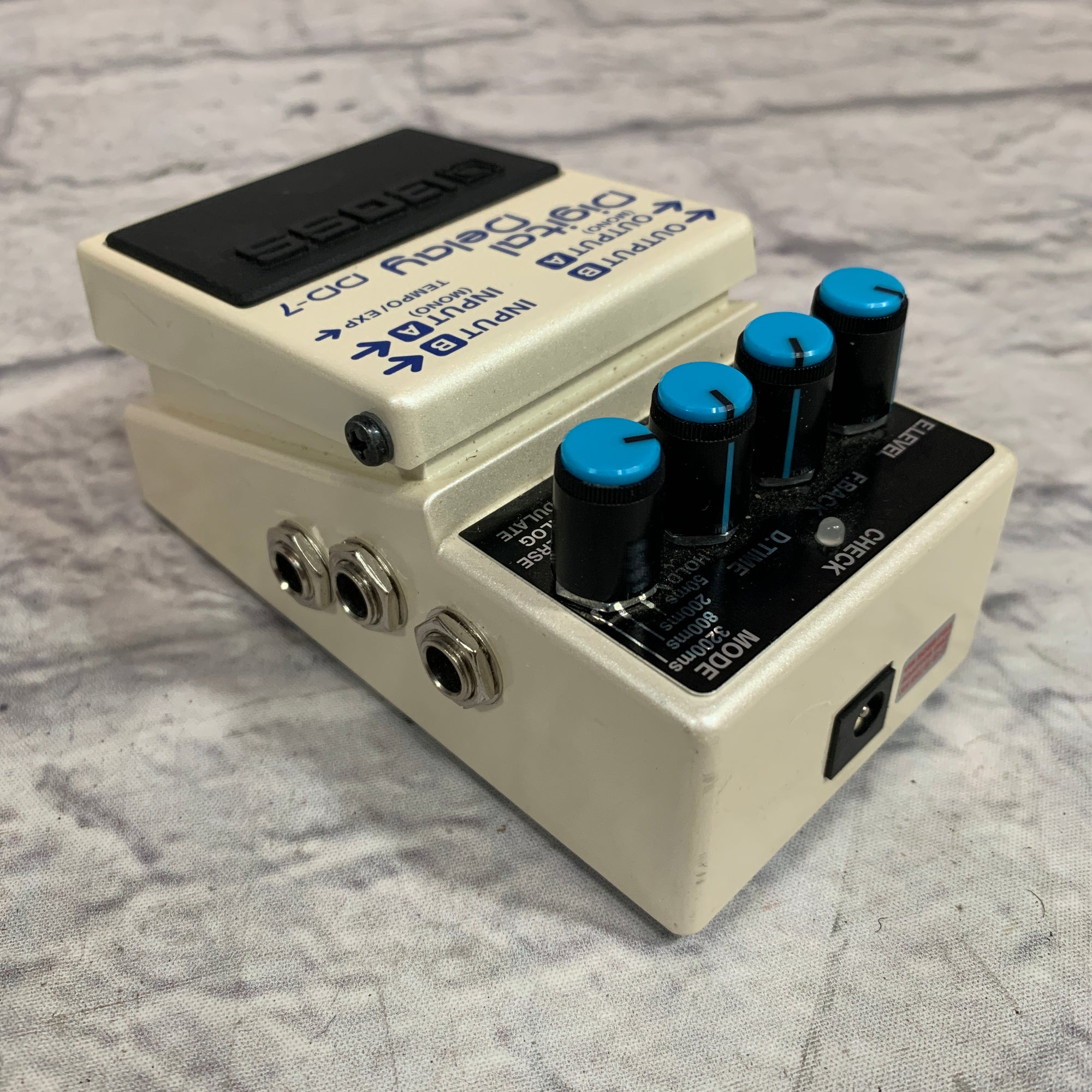 boss dd 7 digital delay pedal Boss DD-7 Digital Delay