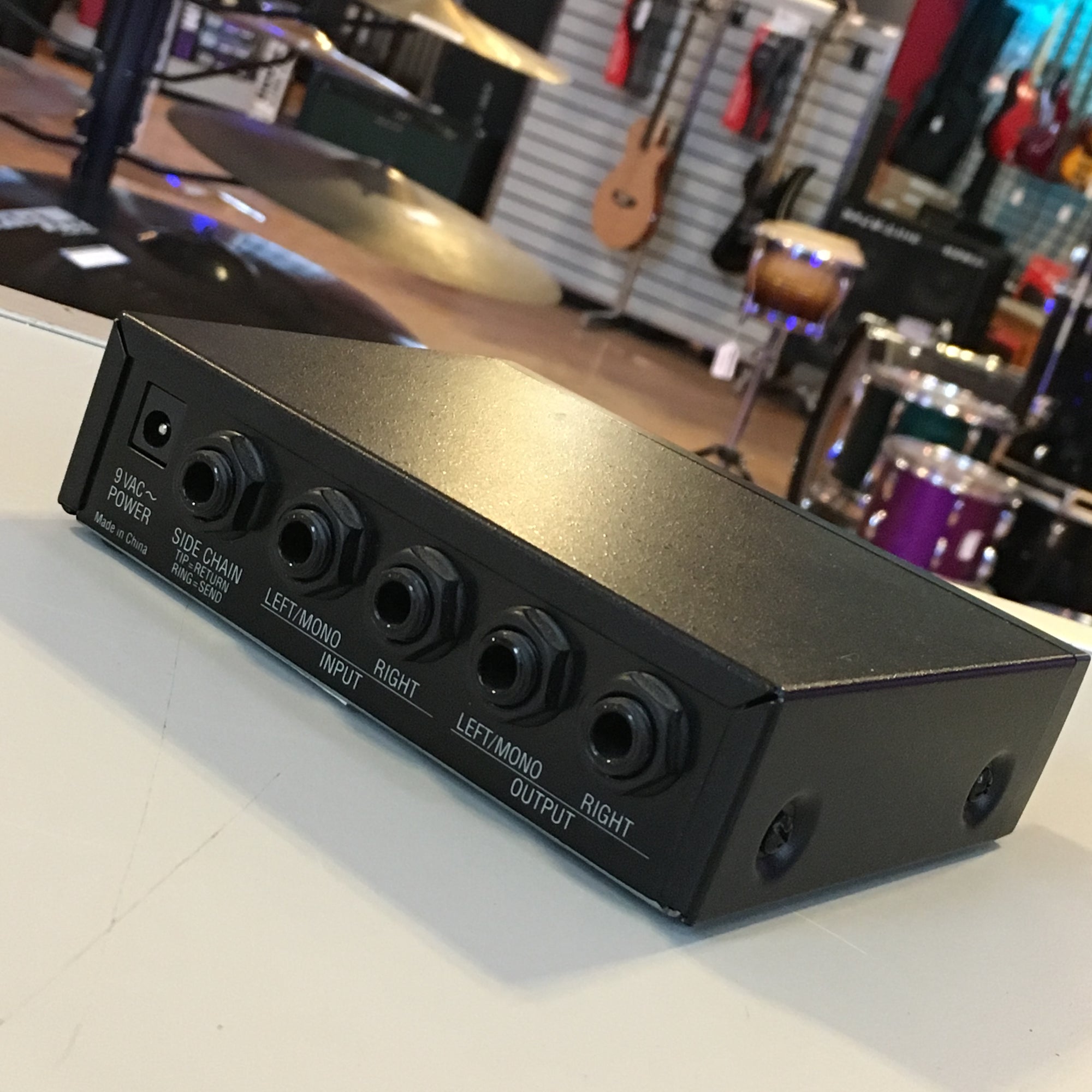 Alesis NanoCompressor - Evolution Music
