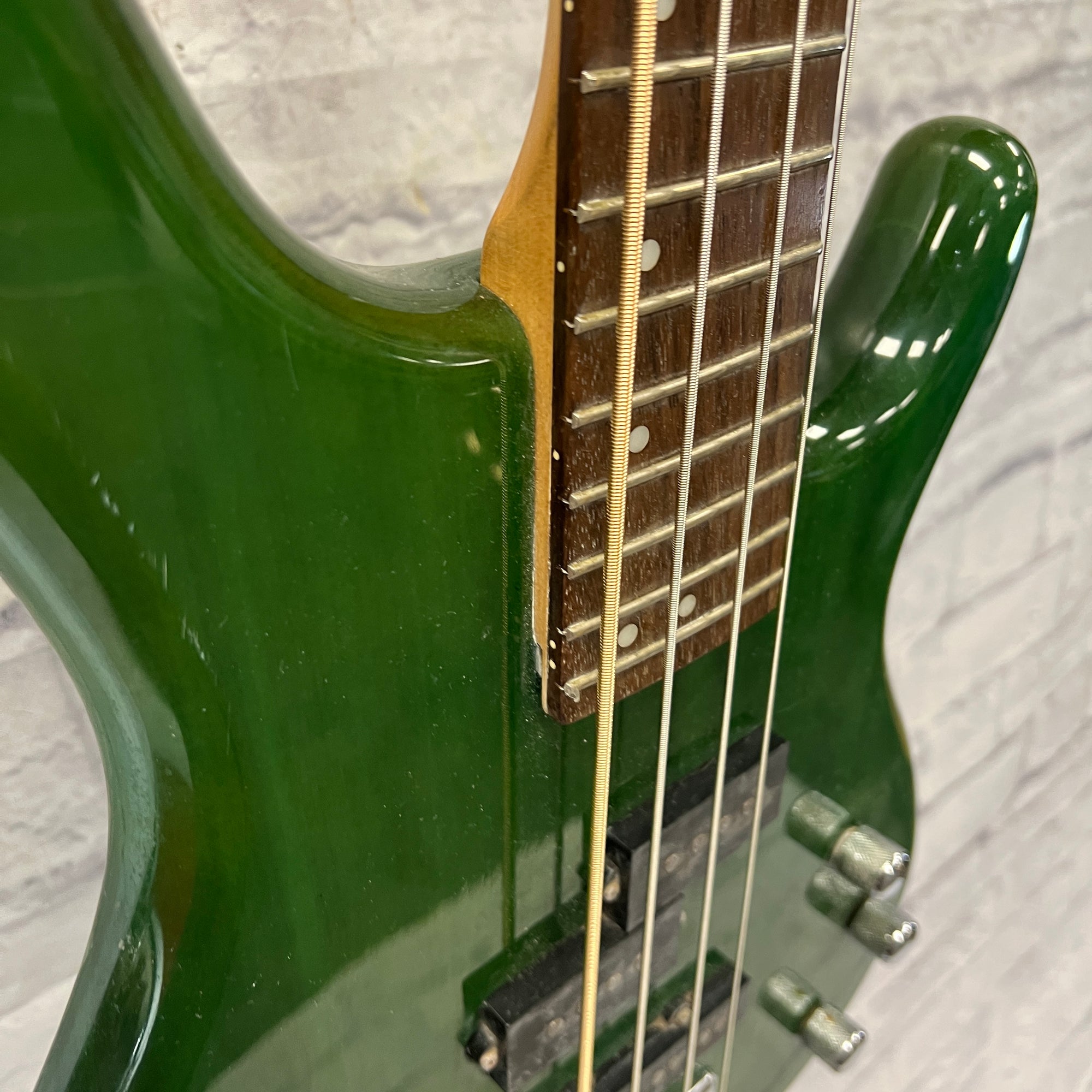 CORT ACTION エレキベース グリーン Action DLX AS – Cort Guitars