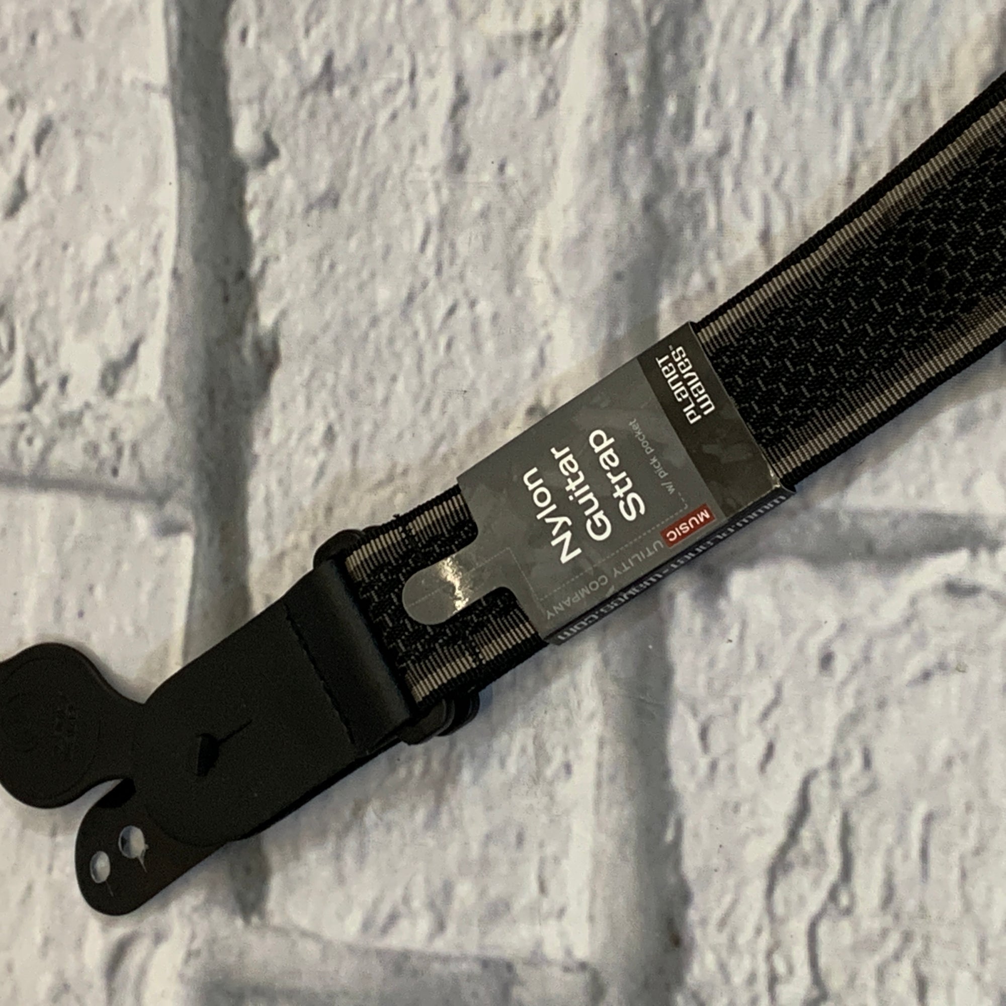 Planet Waves 44A07 THE DARK SIDE Collection Strap - Gray Scales