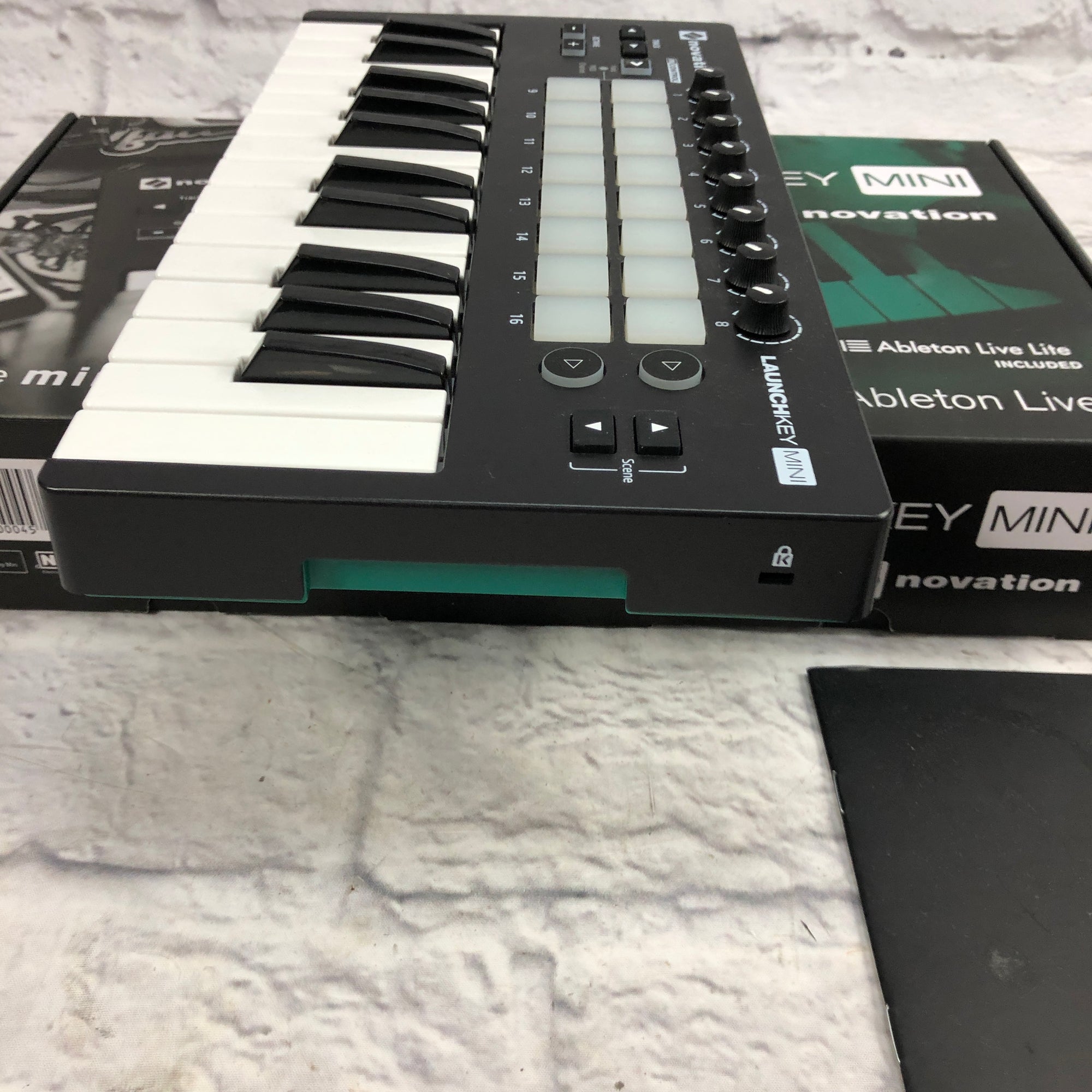 Novation Launckey Mini Controller
