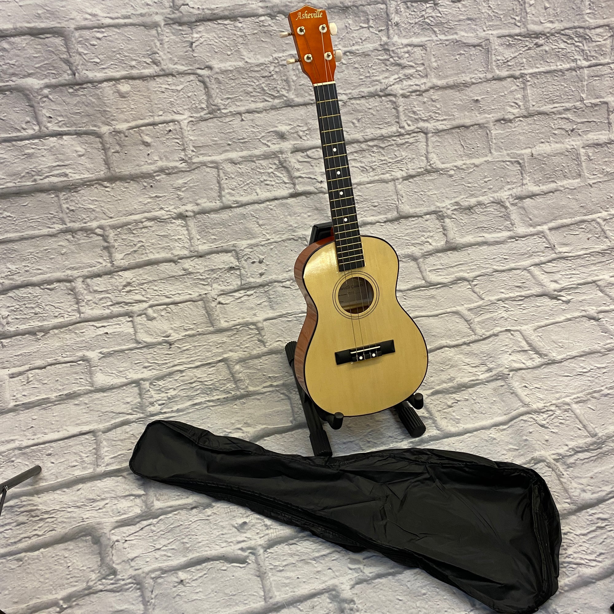 Asheville ABU10 Baritone Ukulele
