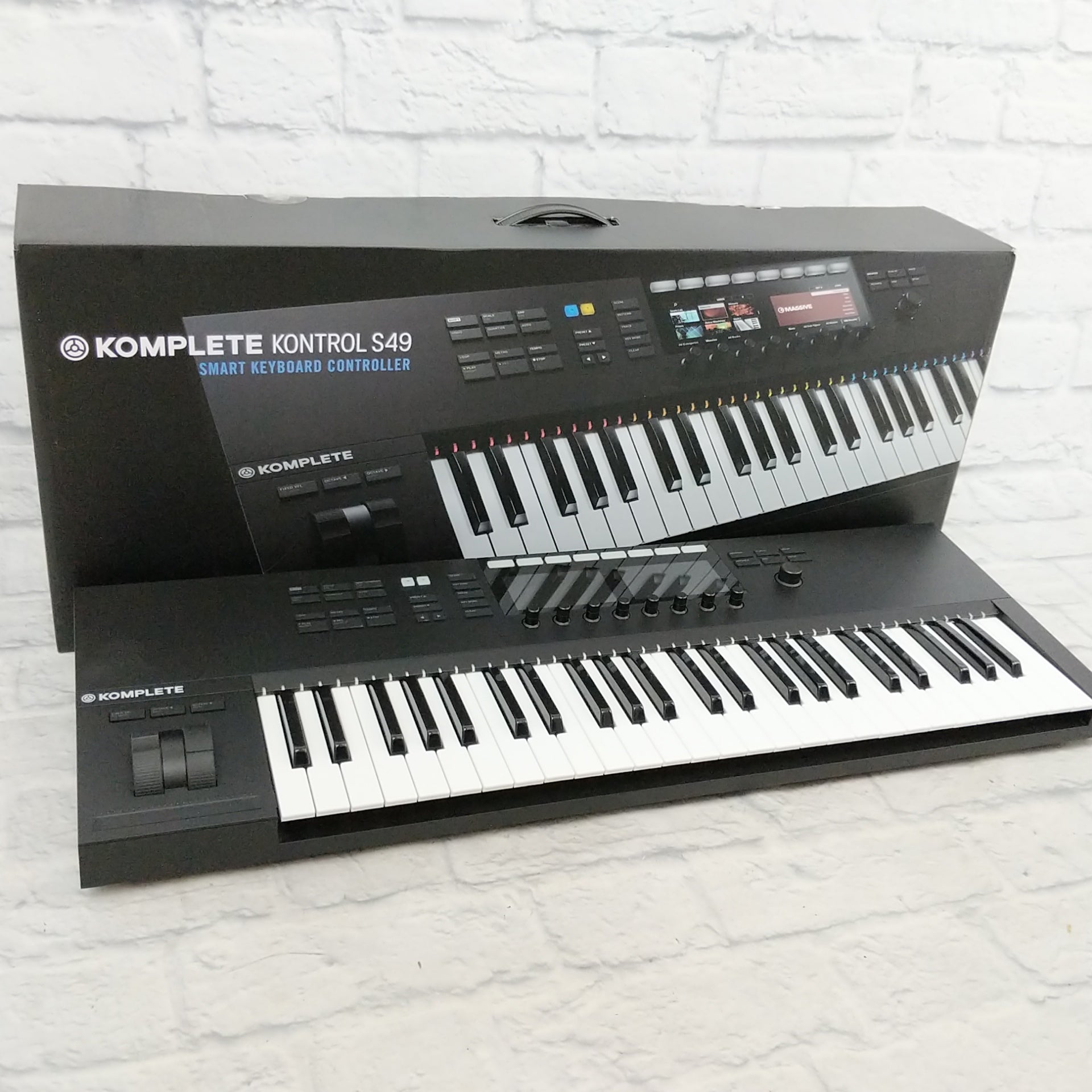 Native Instruments Komplete Kontrol S49 Smart Keyboard Controller