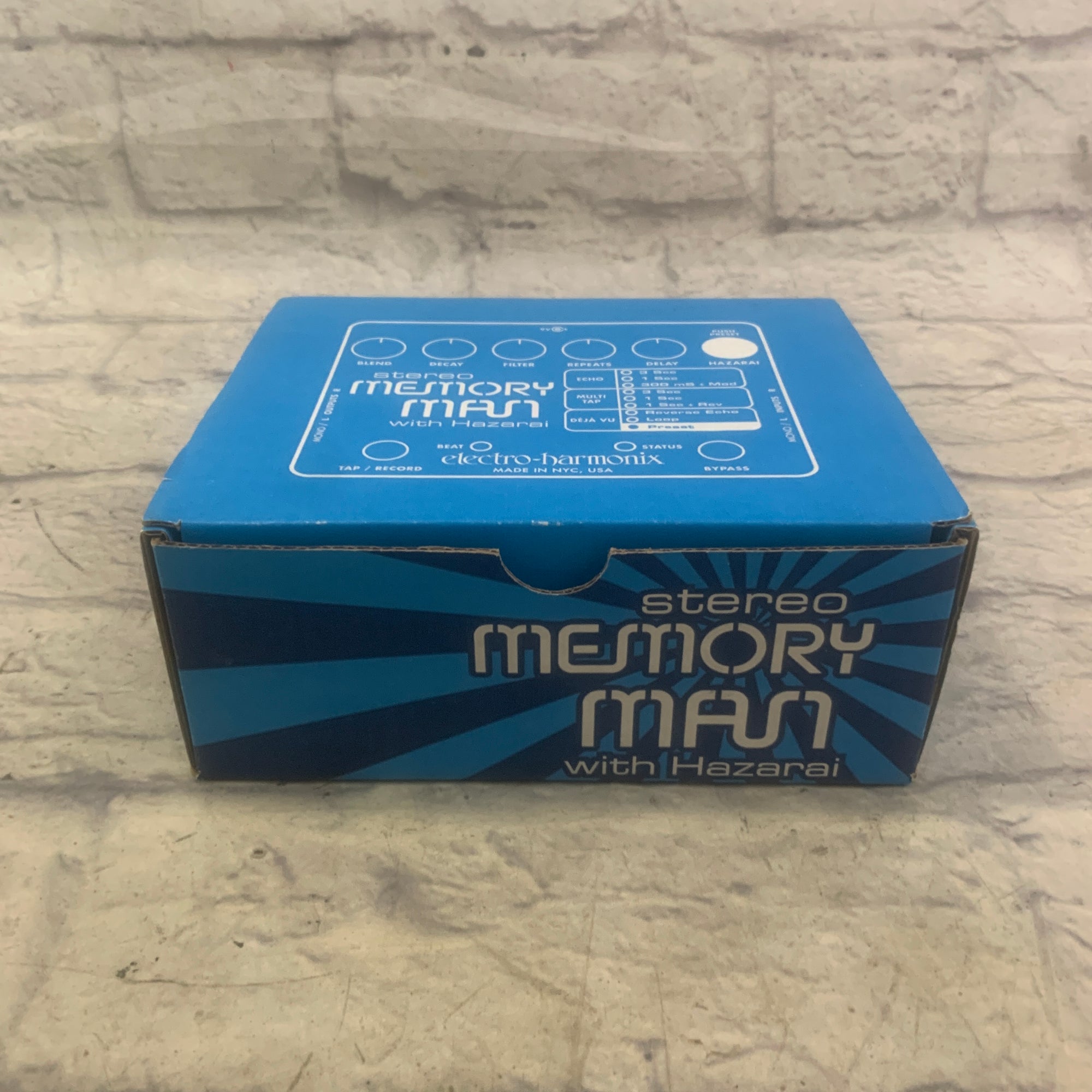 Electro-Harmonix Memory Man With Hazarai / Looper Delay Pedal