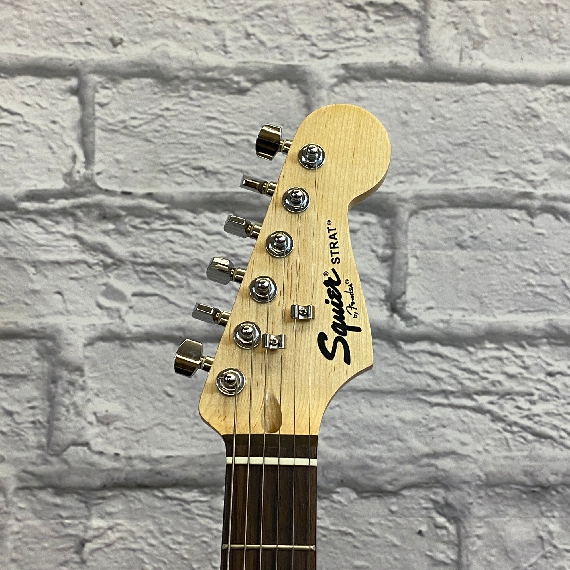 Squier SE Stratocaster Electric Guitar Black