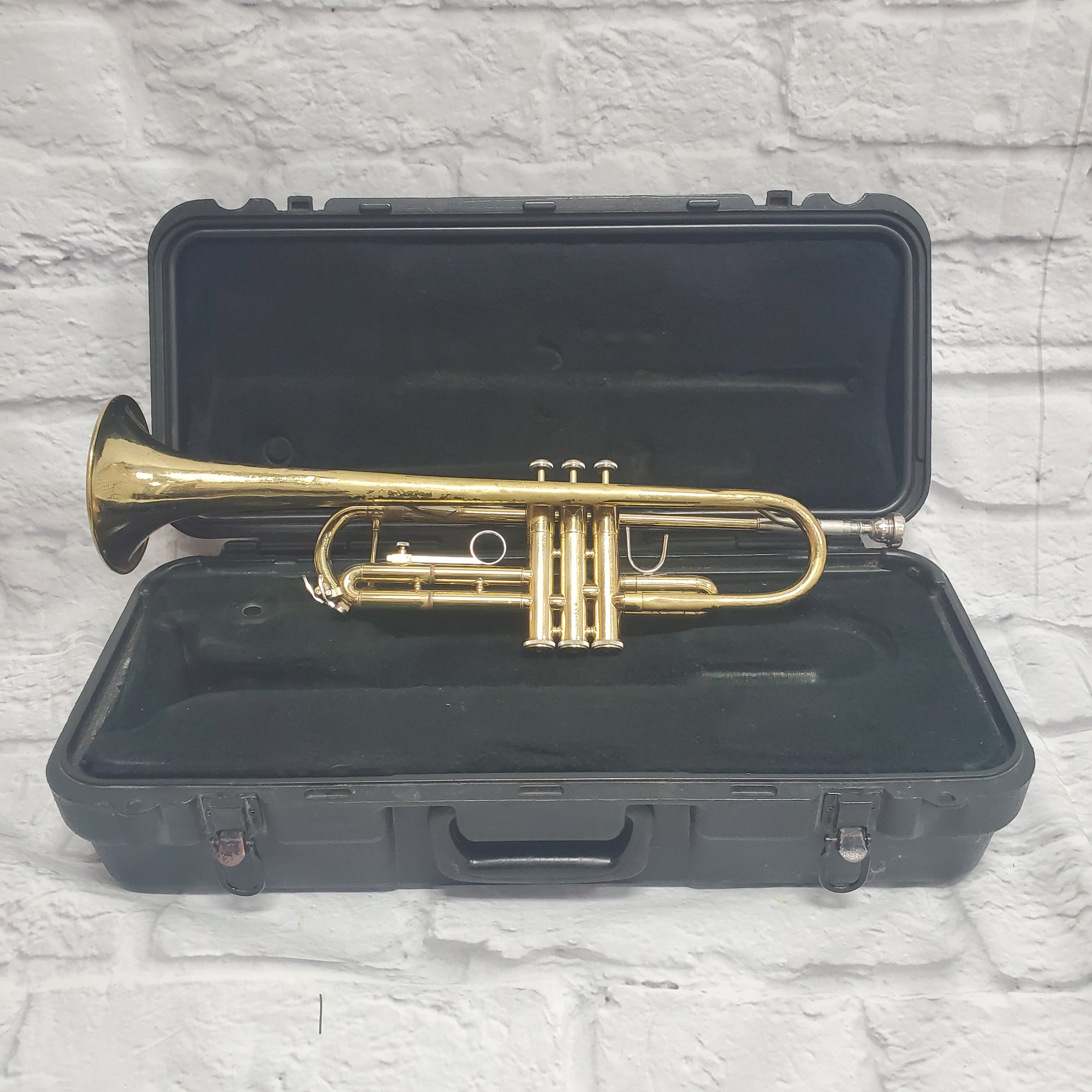 Bach TR300 Student Trumpet