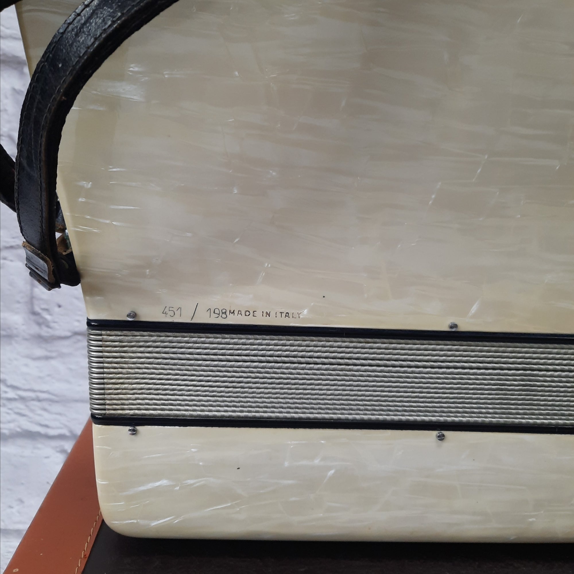 Cellini 120 Bass Accordion with Case