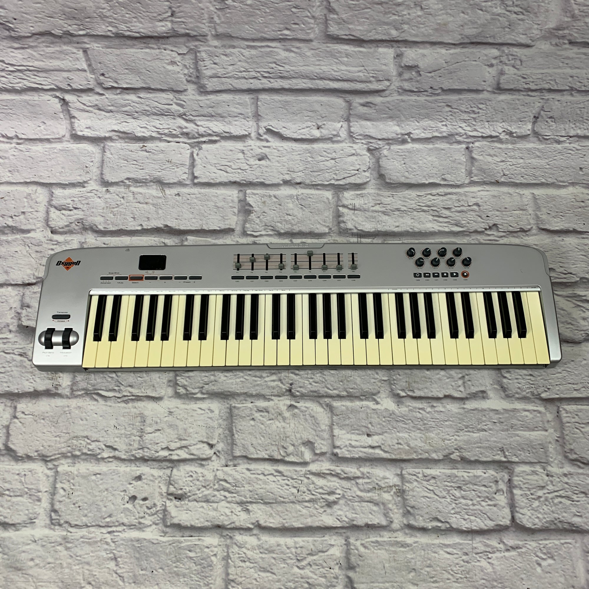 「箱ありほぼ新品」M-AUDIO MIDI キーボード OXYGEN61 M-AUDIO Oxygen Pro 61 MIDIキーボード 61鍵 Amazon.com: M