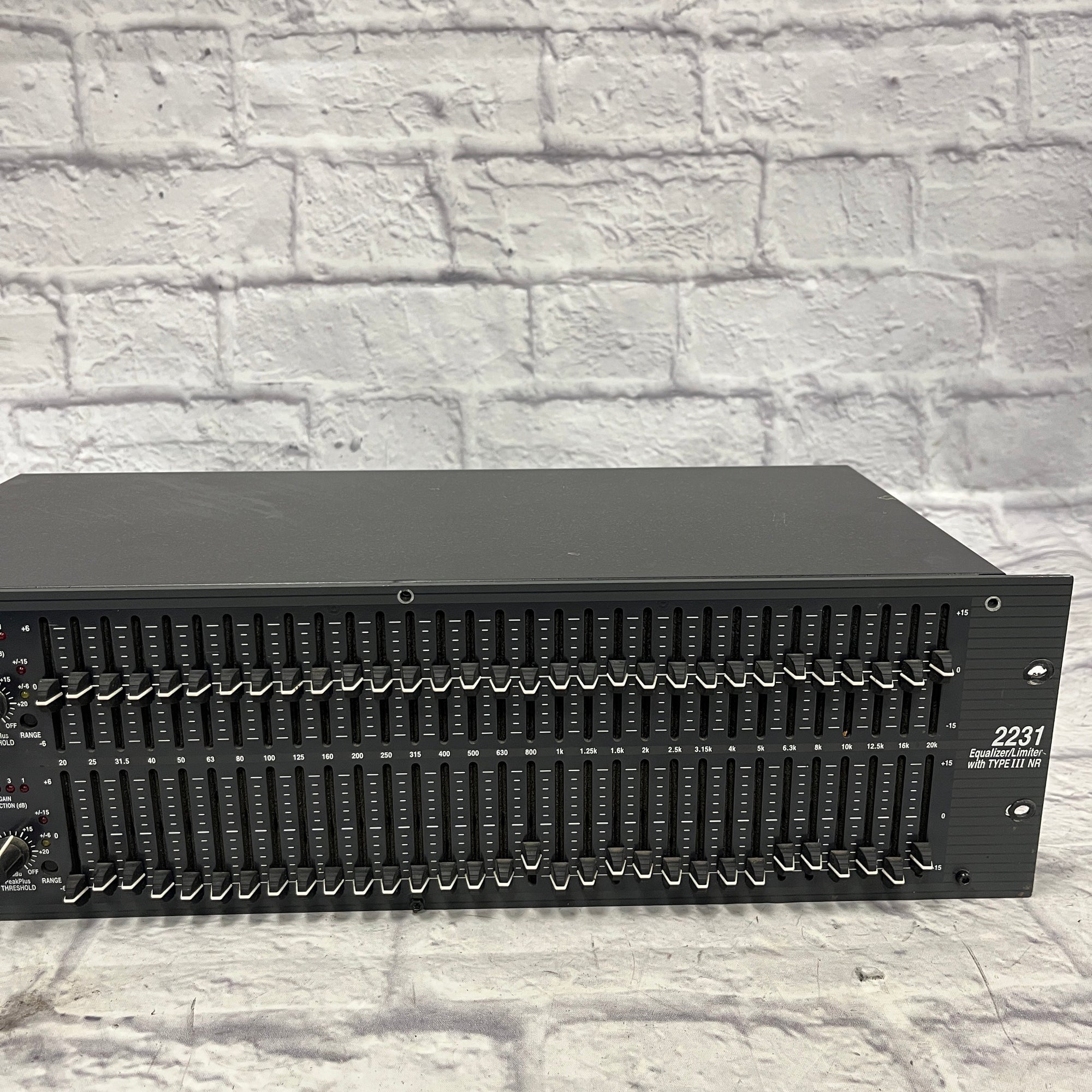 DBX 2231 31-Band Stereo Rack Equalizer EQ