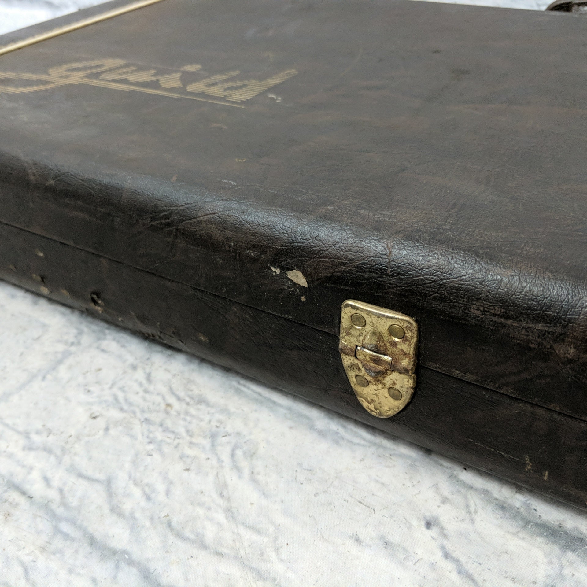 Vintage 1980s Guild Electric Guitar Hard Shell Case