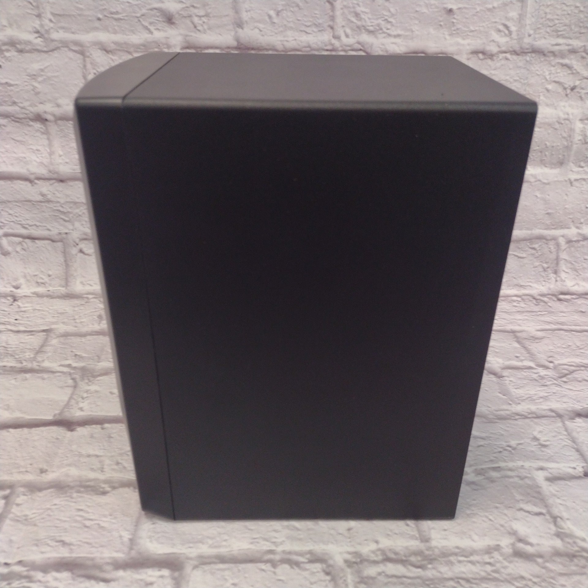 JBL LSR305 Single Studio Monitor