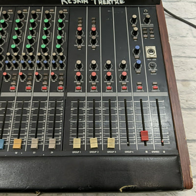 Yamaha MC2404 24-Channel Console Mixer