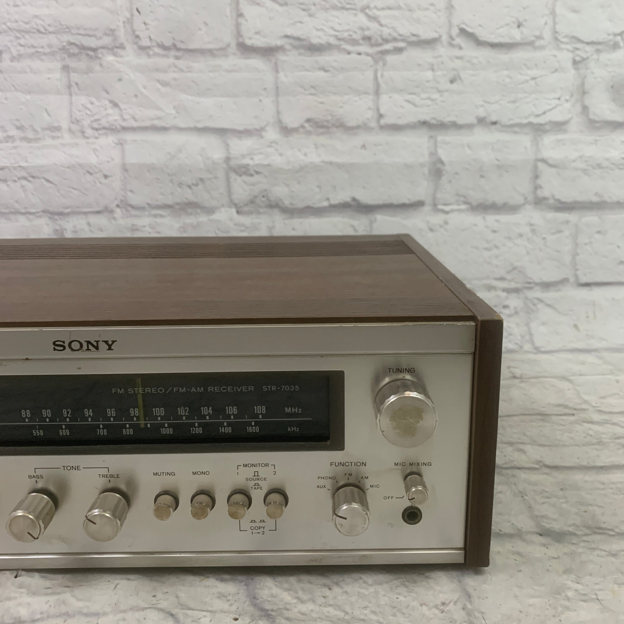 Sony Receiver (Silver/Wood)