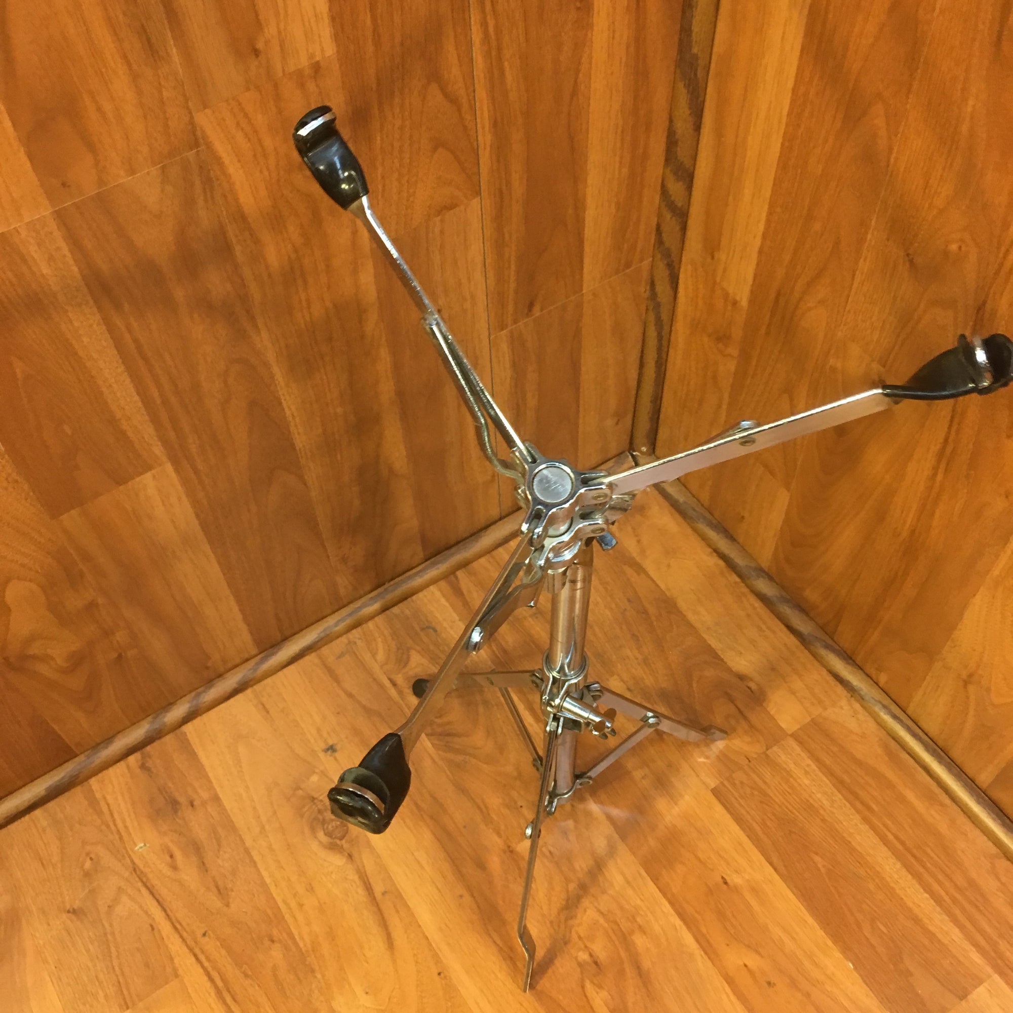 Early 70s Ludwig Atlas Snare Stand