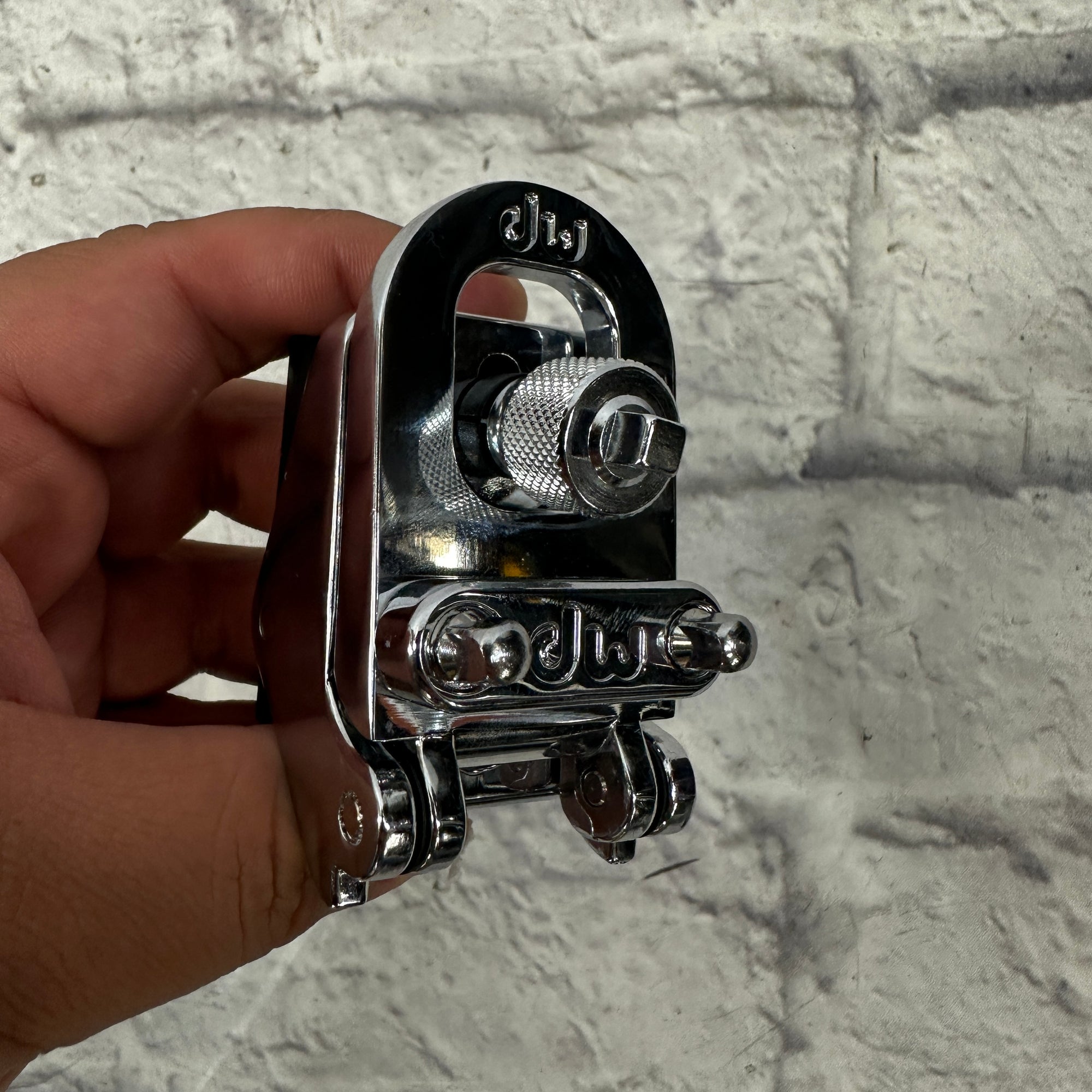 DW Mag Snare Throwoff