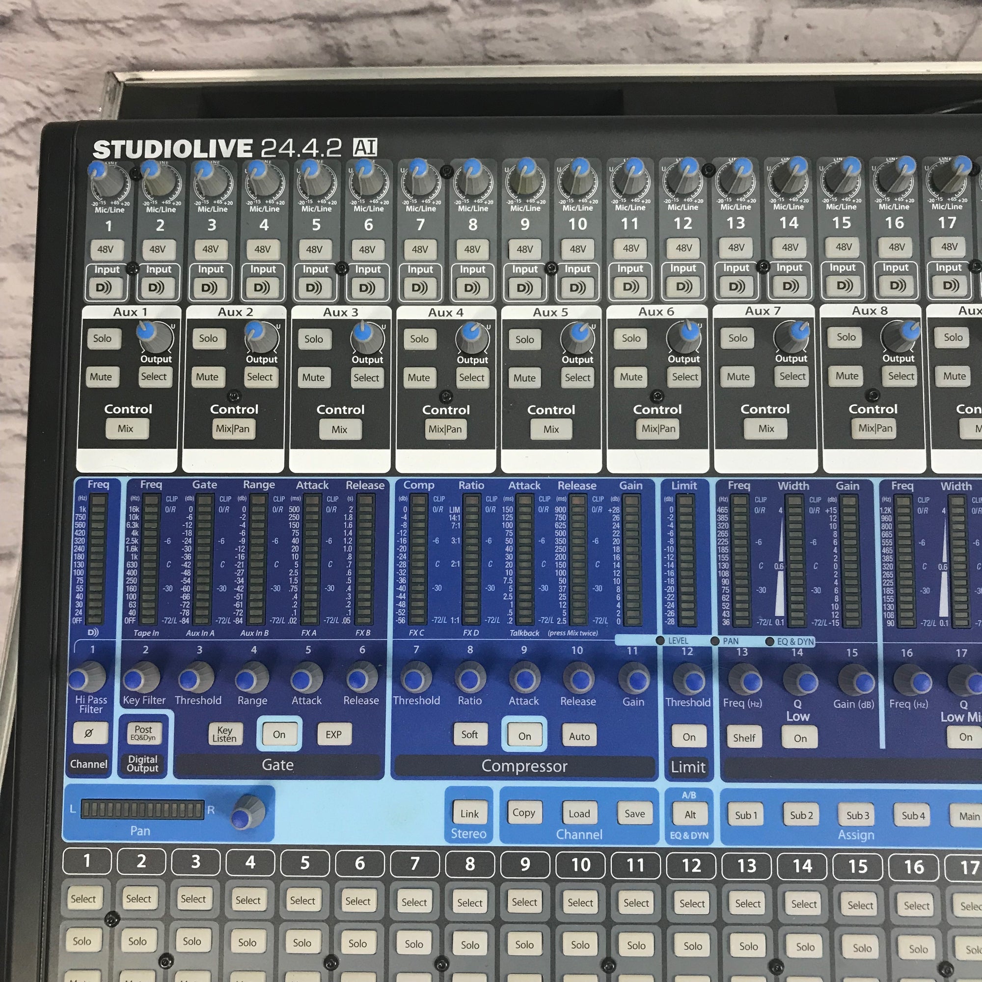 Presonus StudioLive 24.4.2 AI Console w/ Flight Case