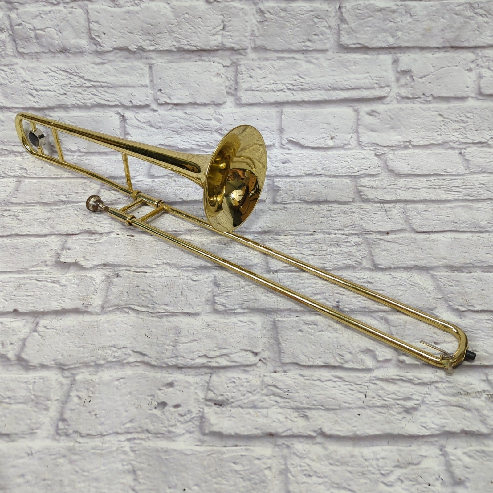 Hunter 6420L Bb Student Slide Trombone - Includes mouthpiece and hard case - Ready to play!