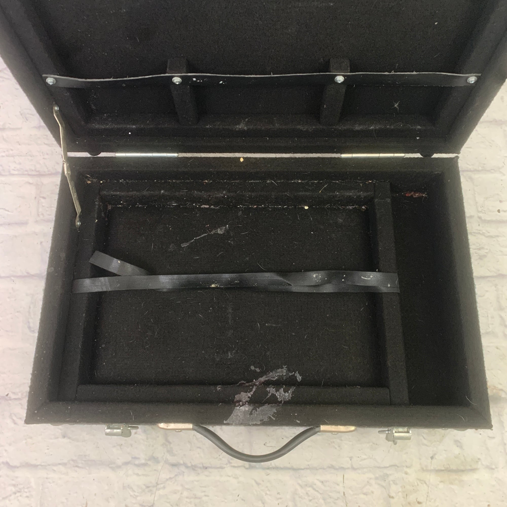 No Name Hard/ Travel Case - 15x23x6