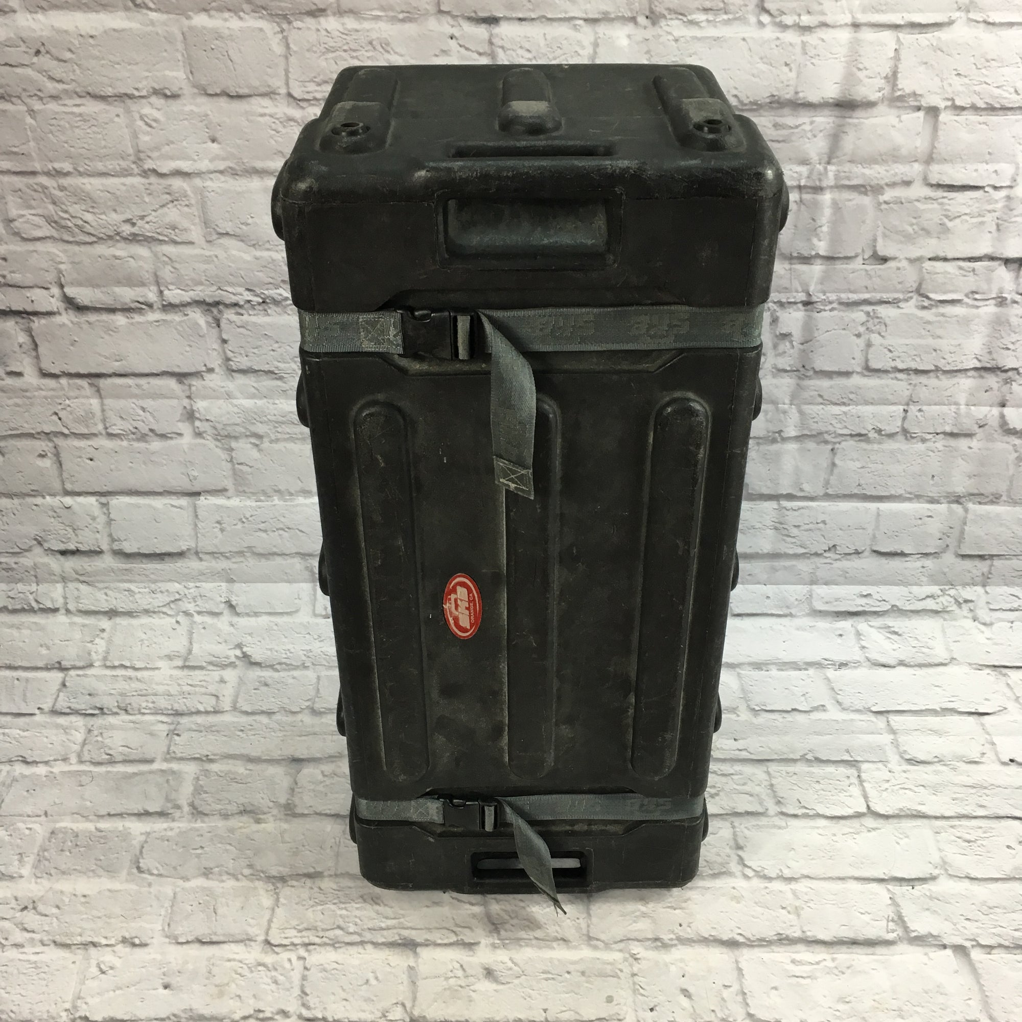 SKB Rolling Hardware Case with Telescoping Handle