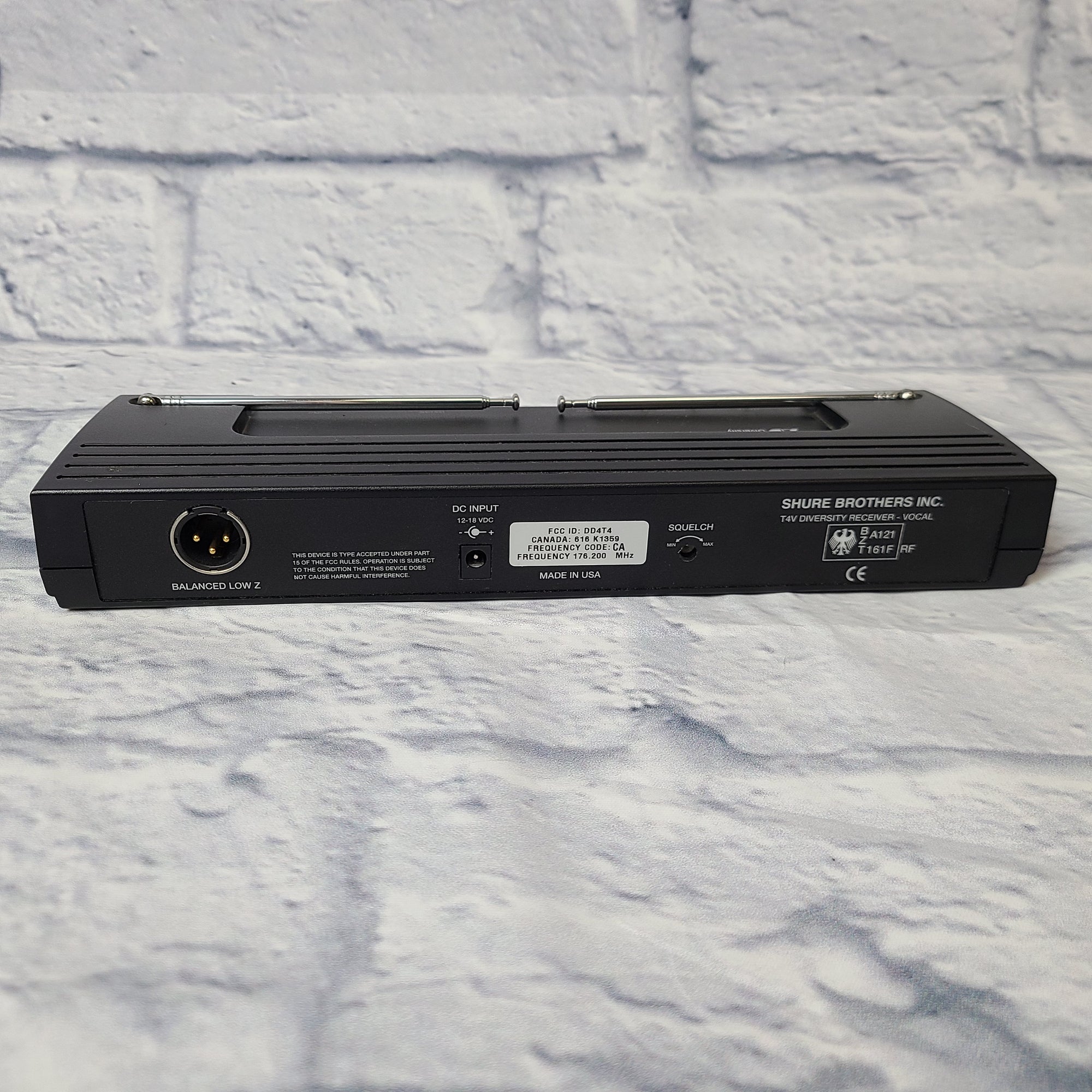 Shure T4V Diversity Receiver w/Transmitter and Headset
