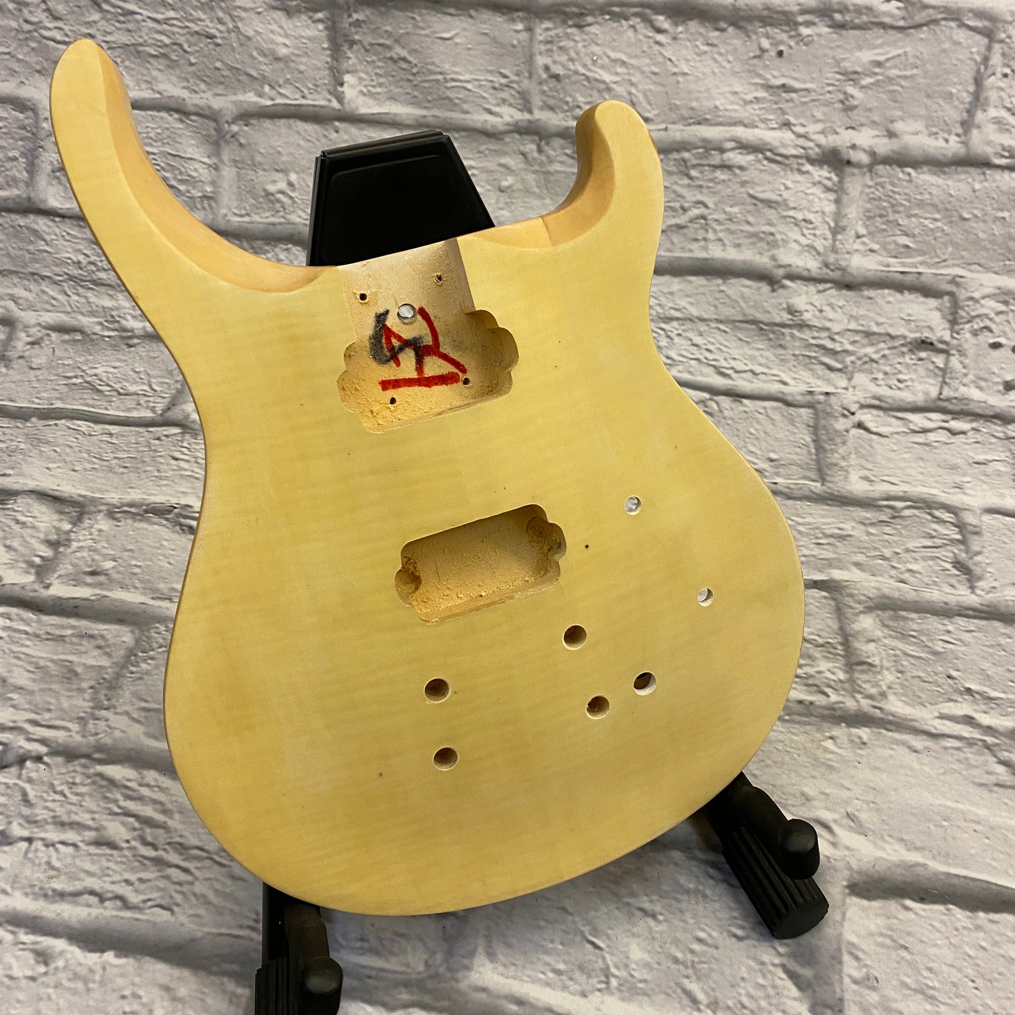 Saga HT-10 Guitar Kit