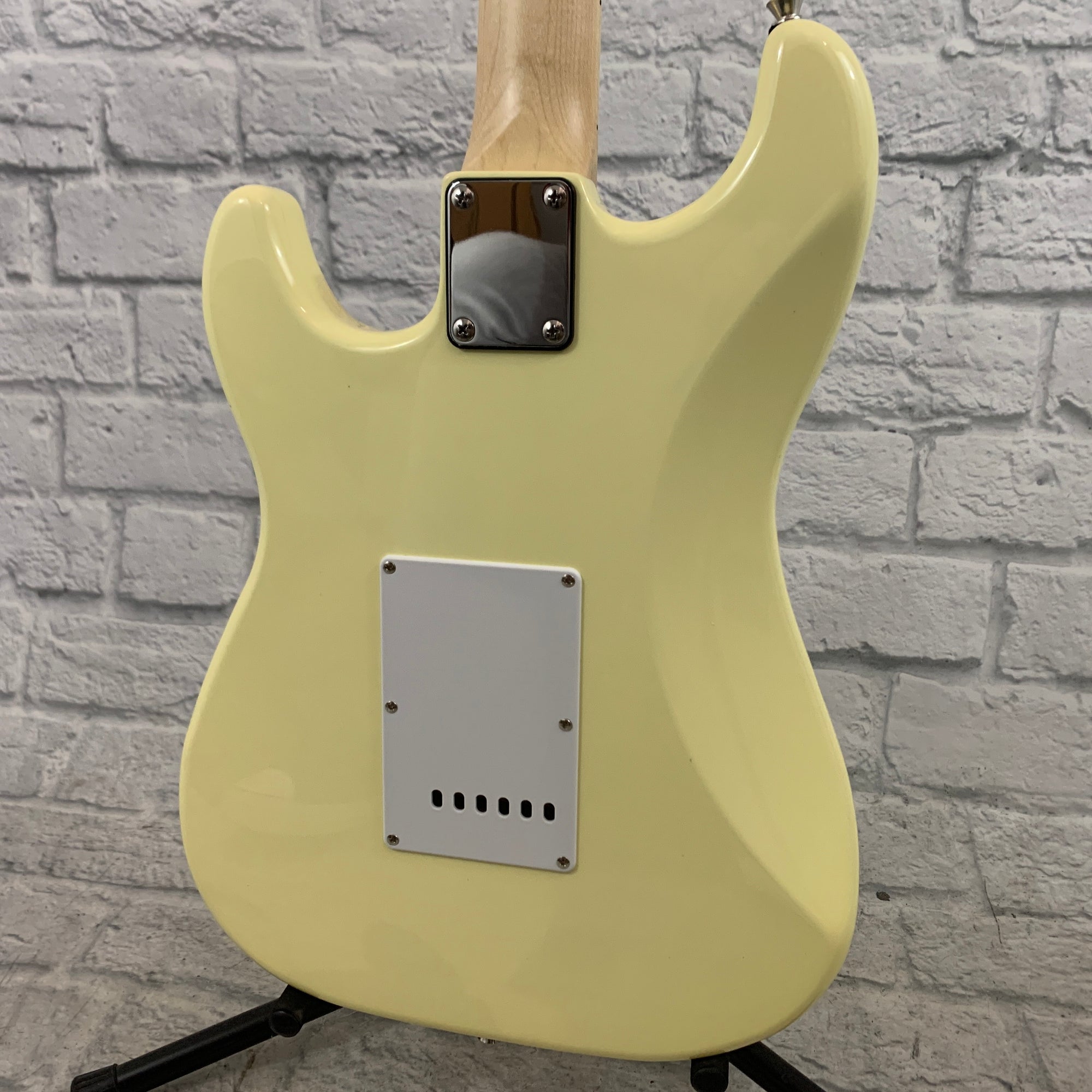 Nashville Guitar Works 135 Double Cutaway - Ivory, Maple Fretboard