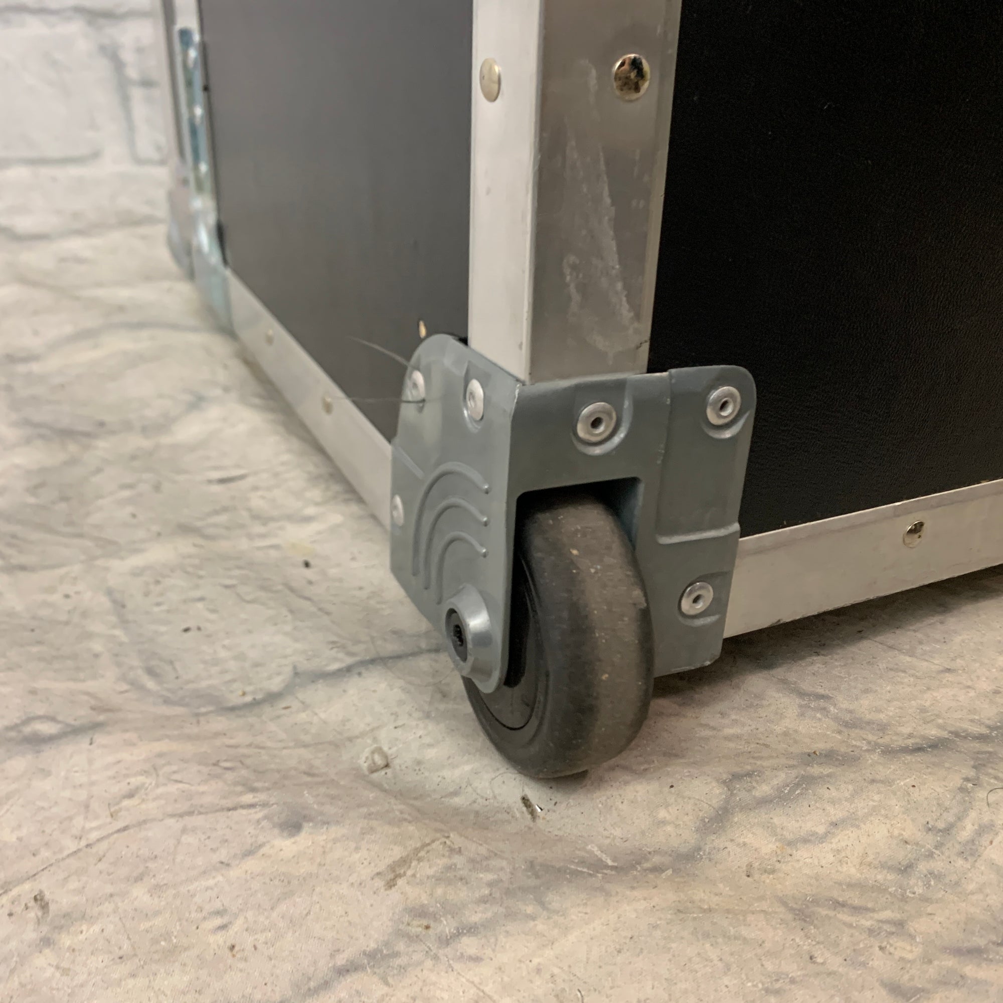 Custom Made 30 x 20 x 12 Rolling Road Case