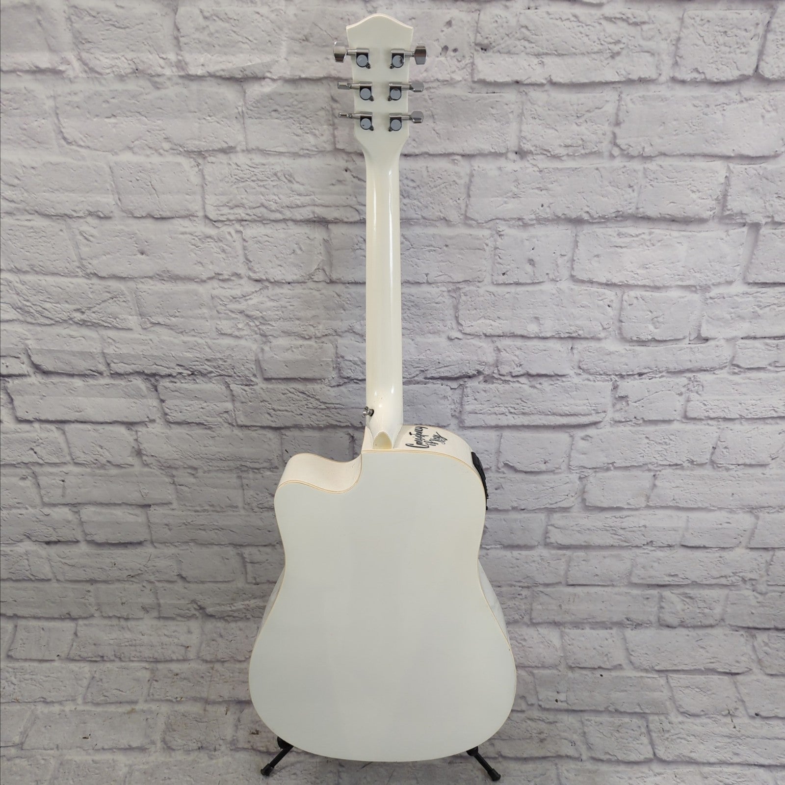 Glen Burton GA204CE-WH Spruce Top Cutaway Mahogany Neck 6-String Acoustic Electric Guitar - White