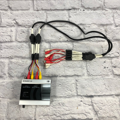 Native Instruments Audio 4 DJ Interface