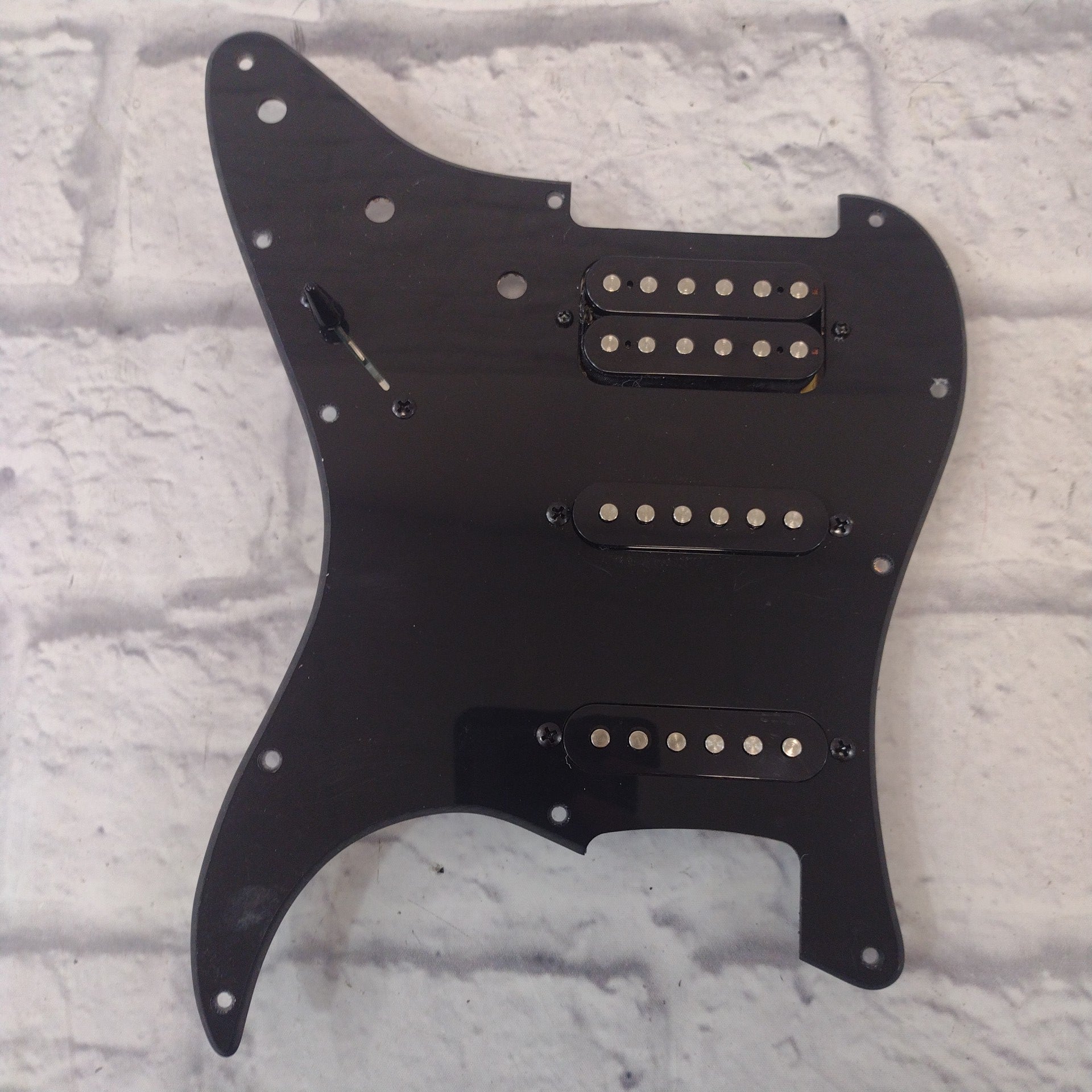 Squier Bullet Pickguard with Pickups