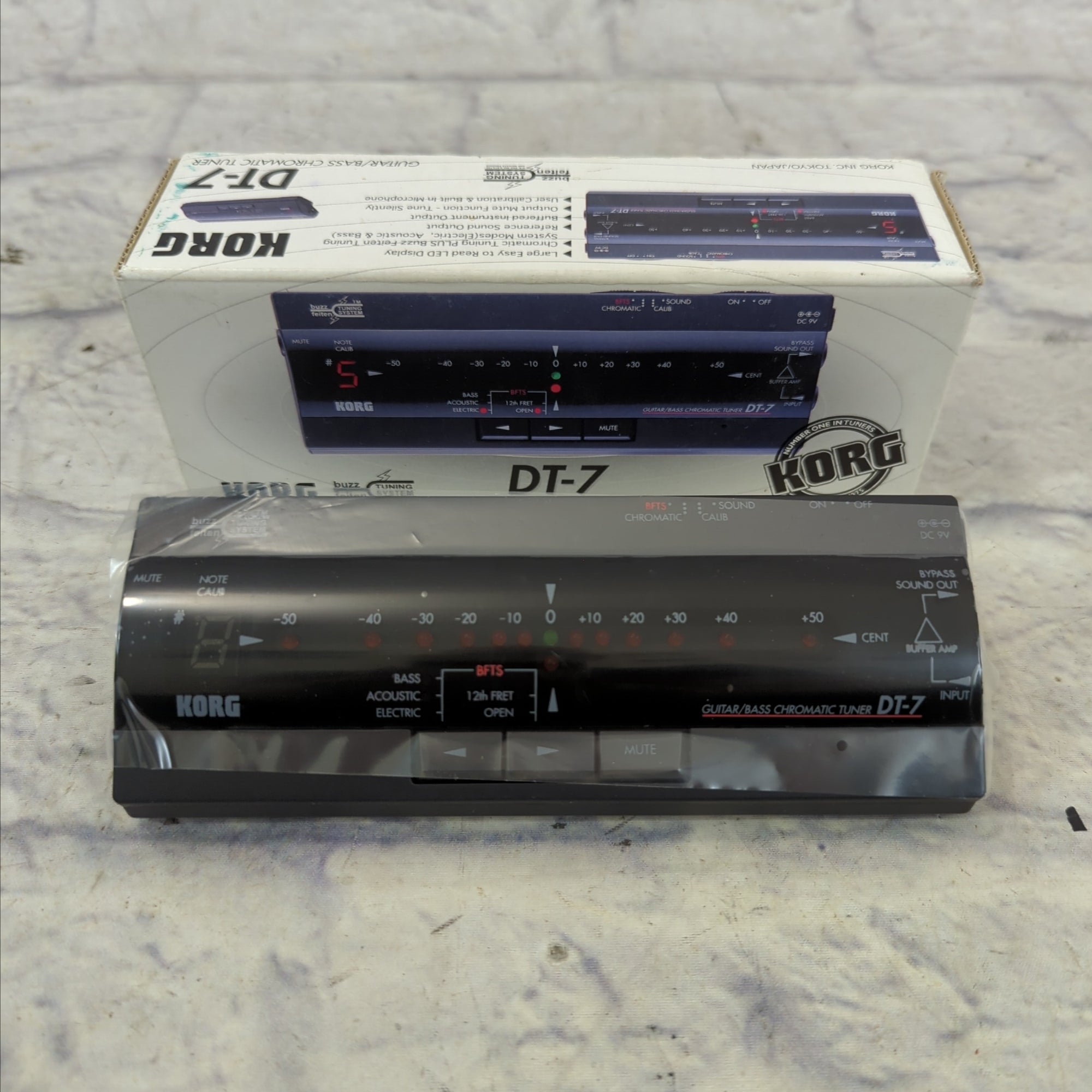 Korg DT-7 Chromatic Guitar / Bass Tuner