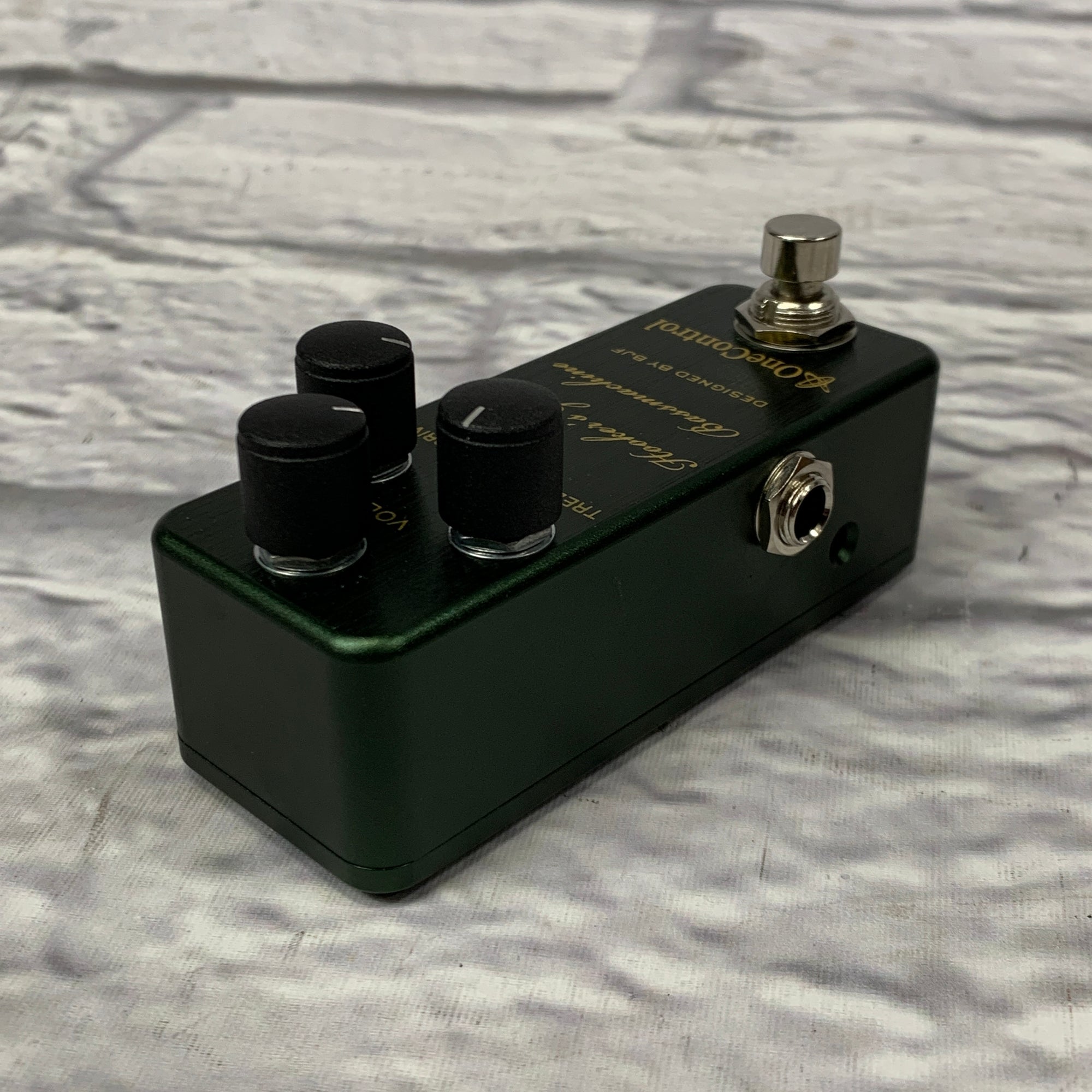 One Control Hooker's Green Bassmachine Overdrive