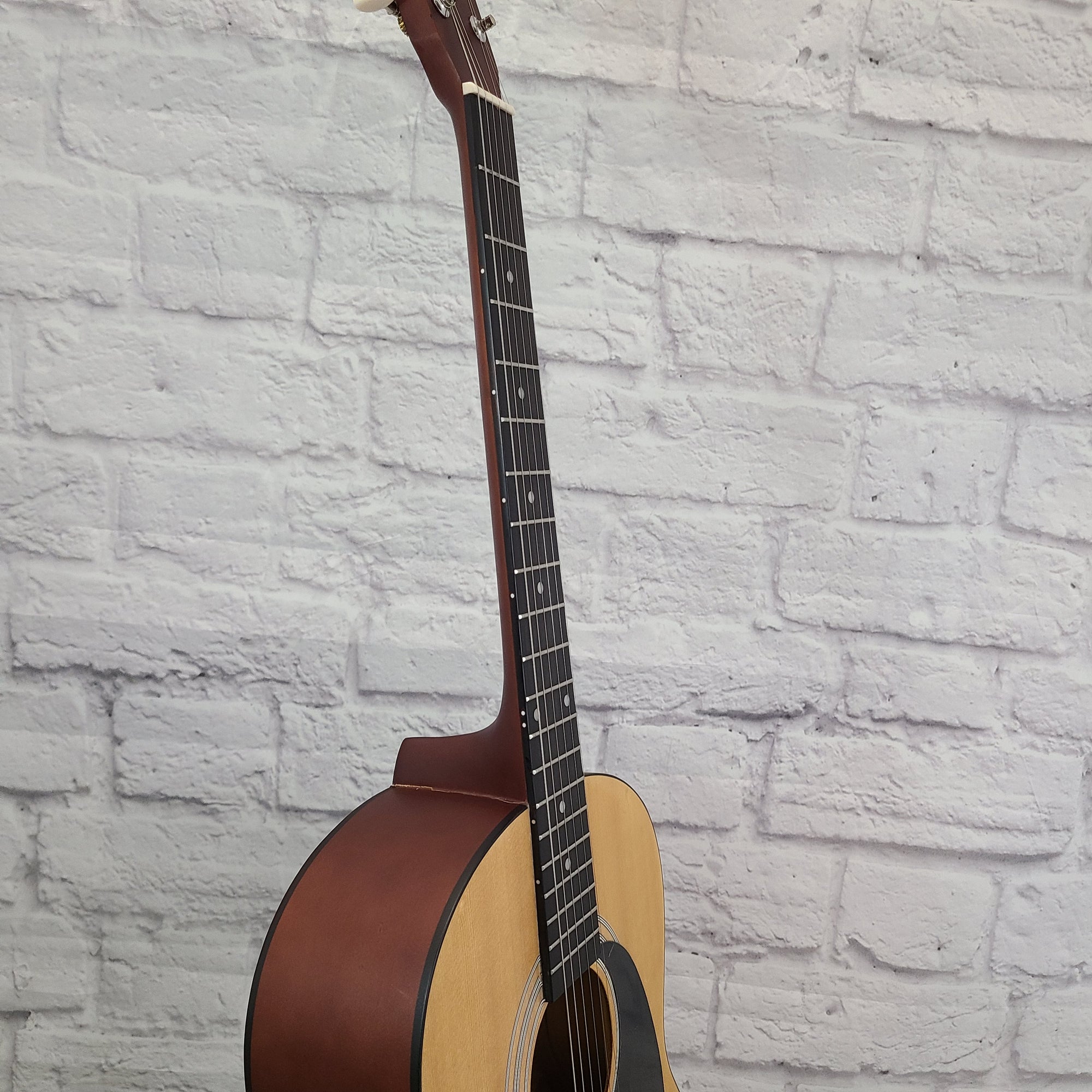 Suzuki SSG-3 Parlor Acoustic Guitar