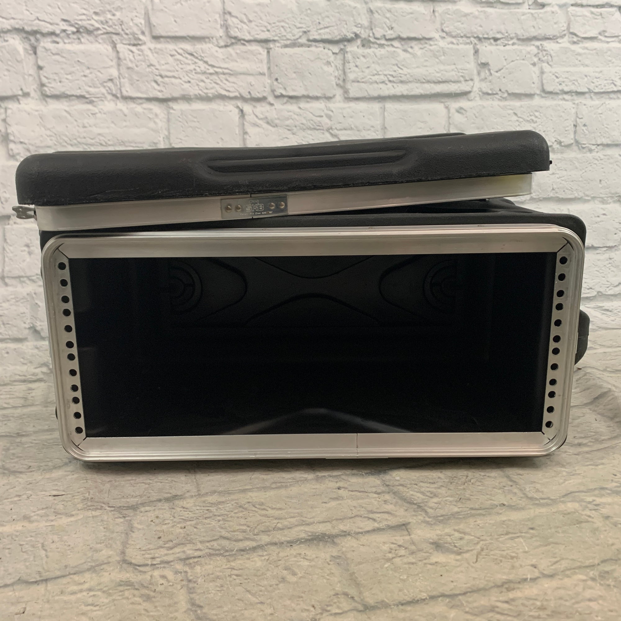 SKB 4U Rack Case Molded ABS