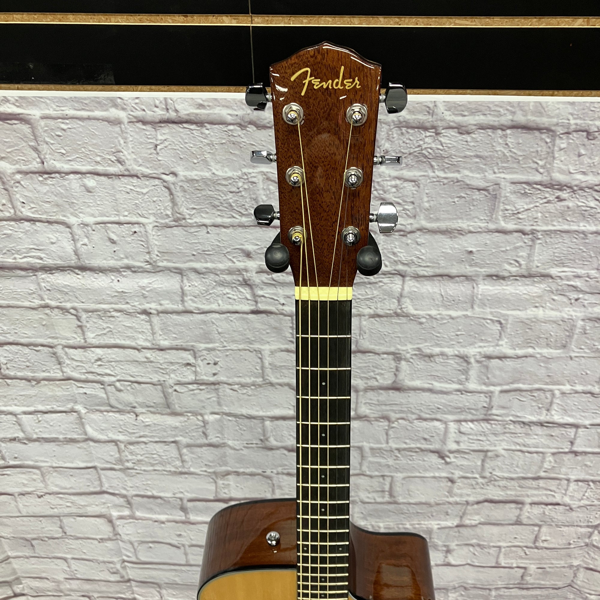 Fender CC 60SCE Natural Acoustic Guitar