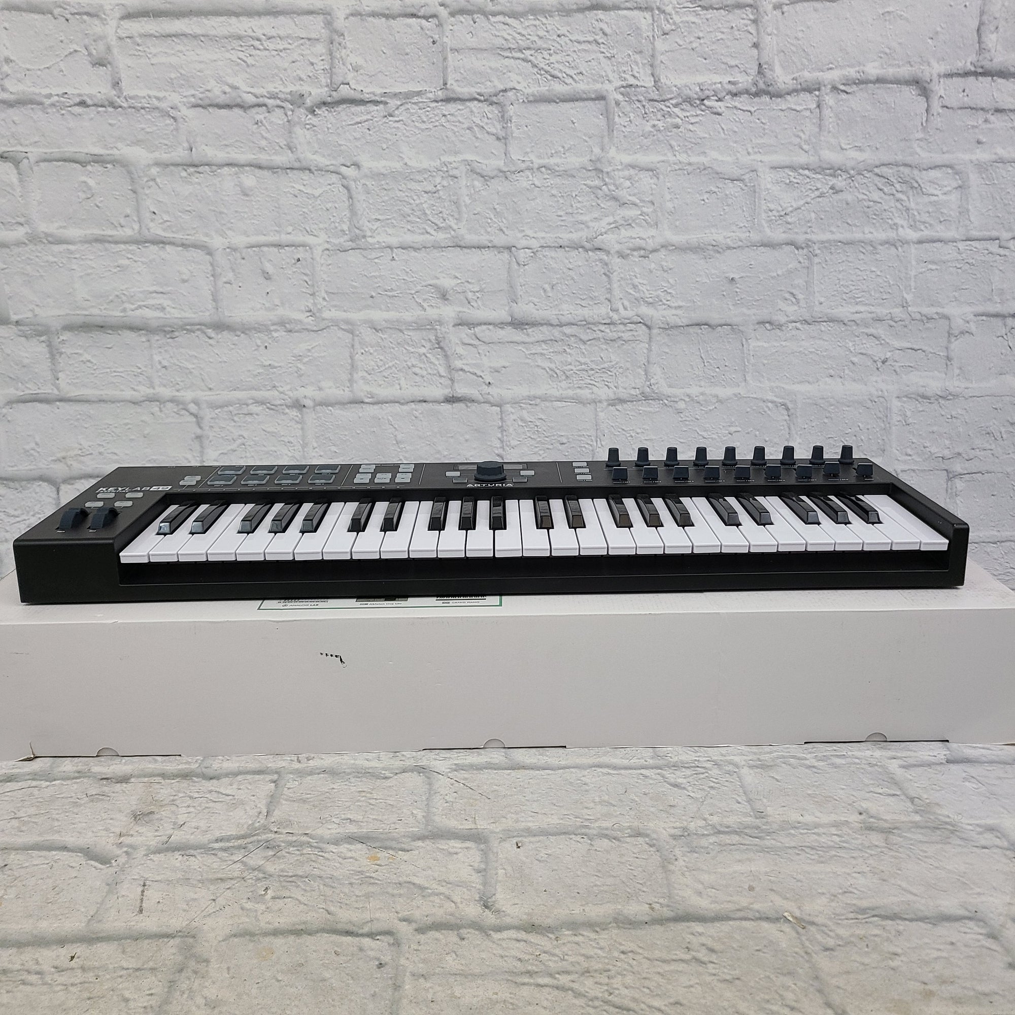 Arturia Keylab 49 Key Essential Midi Controller