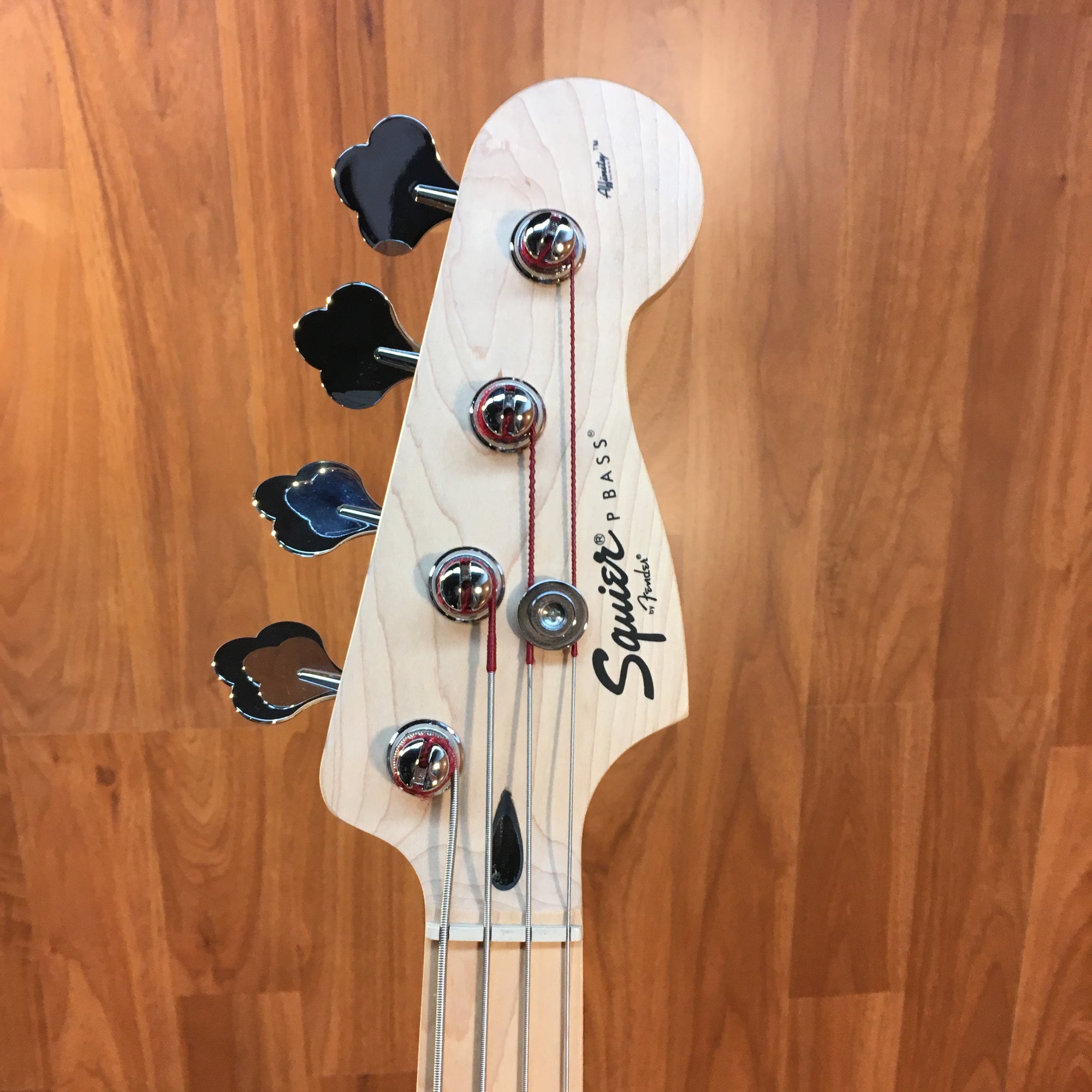ベース squier Deluxe Jazz Bass Active Fender Open Box Squier Deluxe Jazz Bass IV Active 3-Color Sunburst