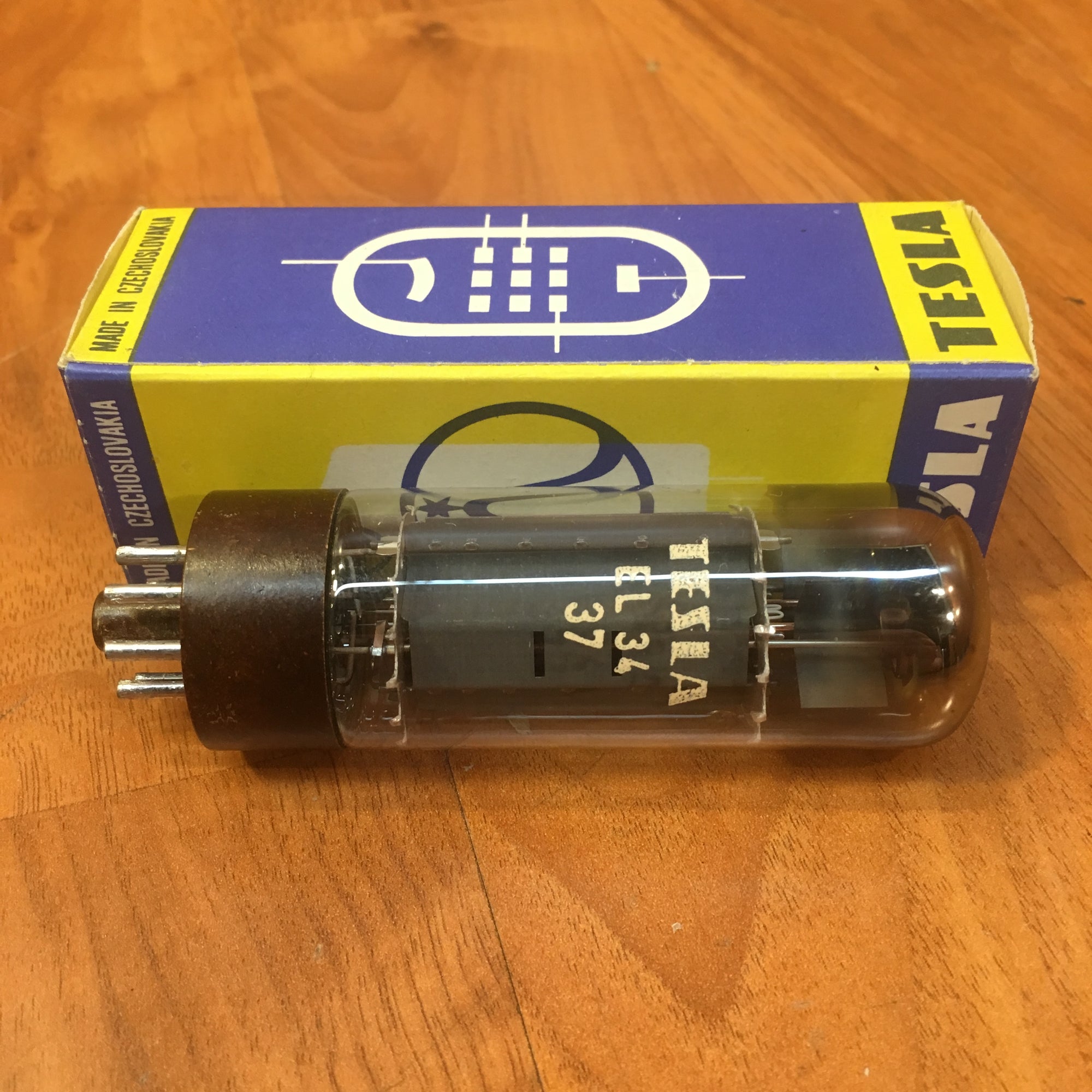 Tesla EL 34 Vacuum Tube