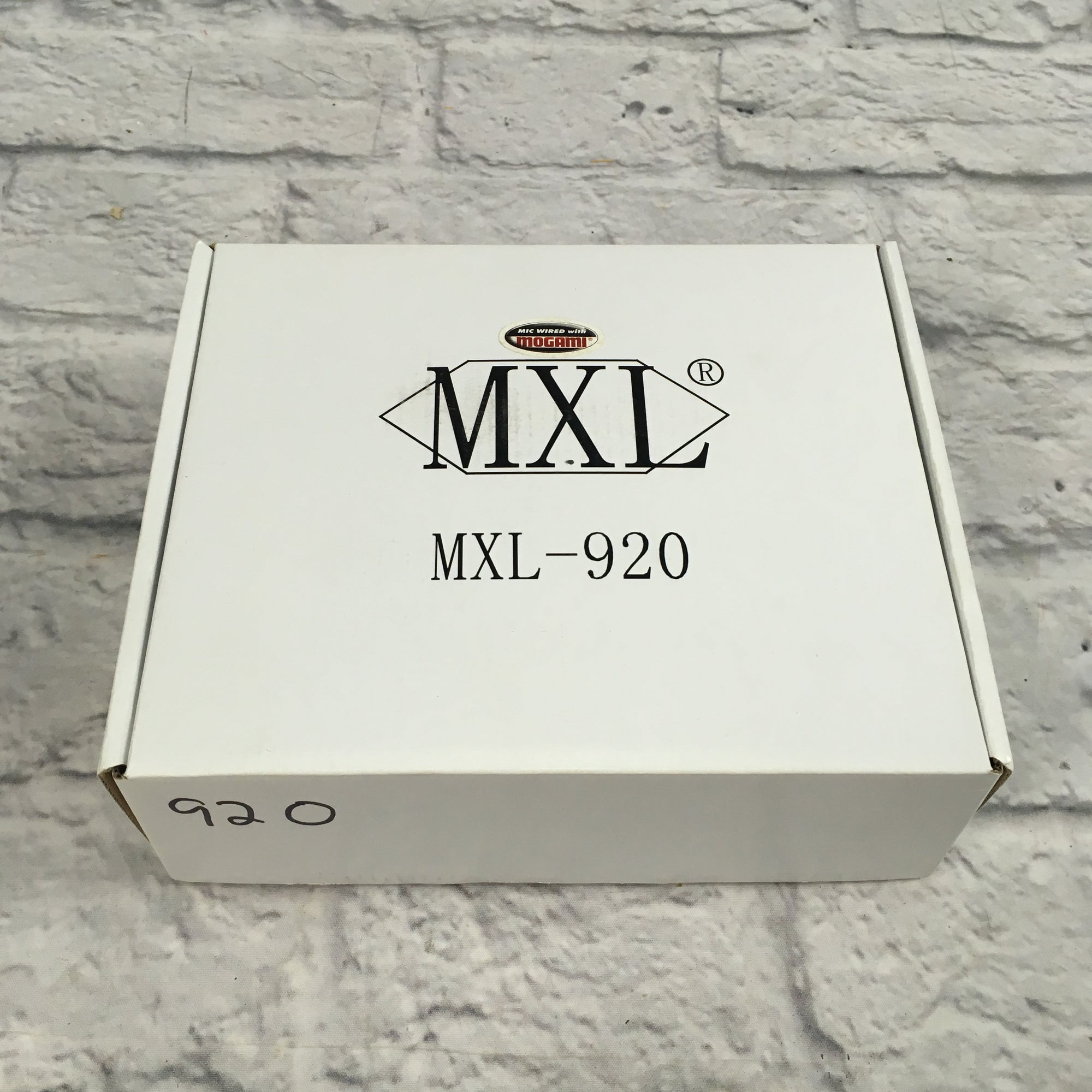MXL 920 Large Capsule Condenser Microphone