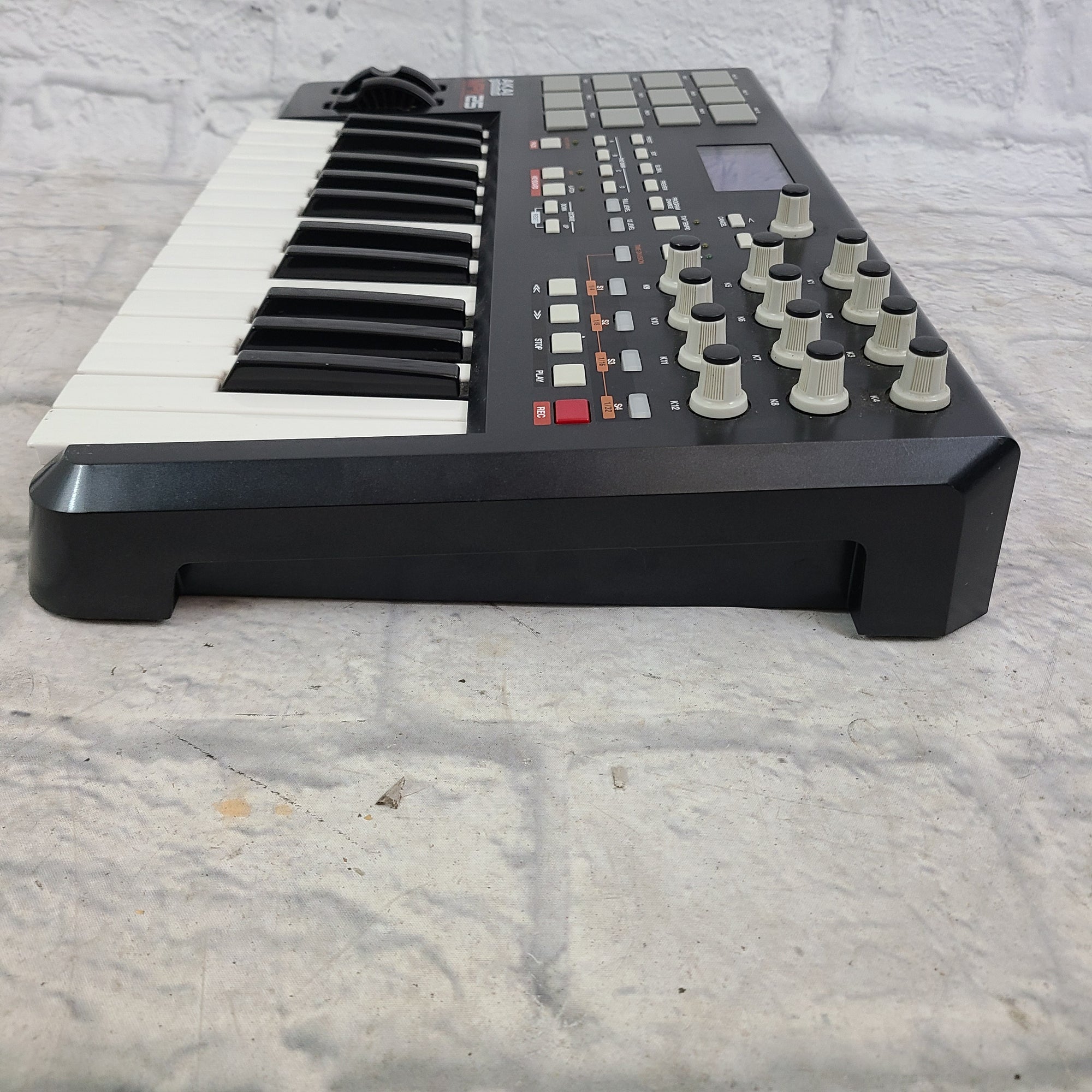 DTM・DAW AKAI MPK25 Akai Professional MPK25 25-key MIDI Controller | Sweetwater
